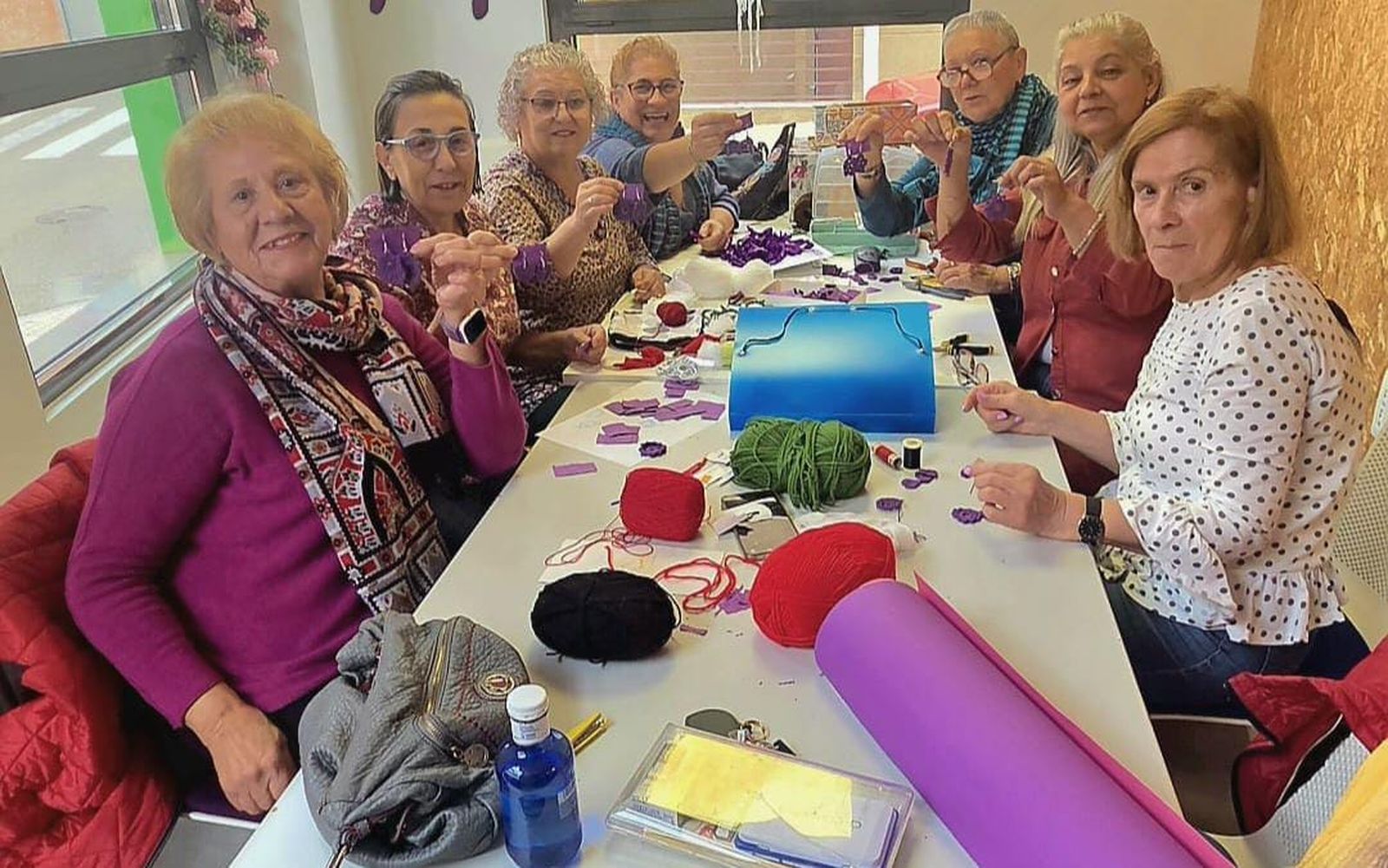 AMUCAS Conmemora el Día Contra la Violencia de Género en Carbajosa