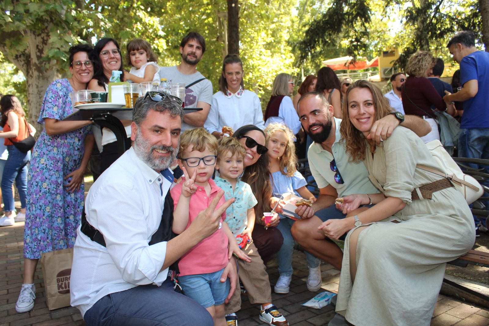 Ambiente en la Feria de Día en el mediodía de este sábado
