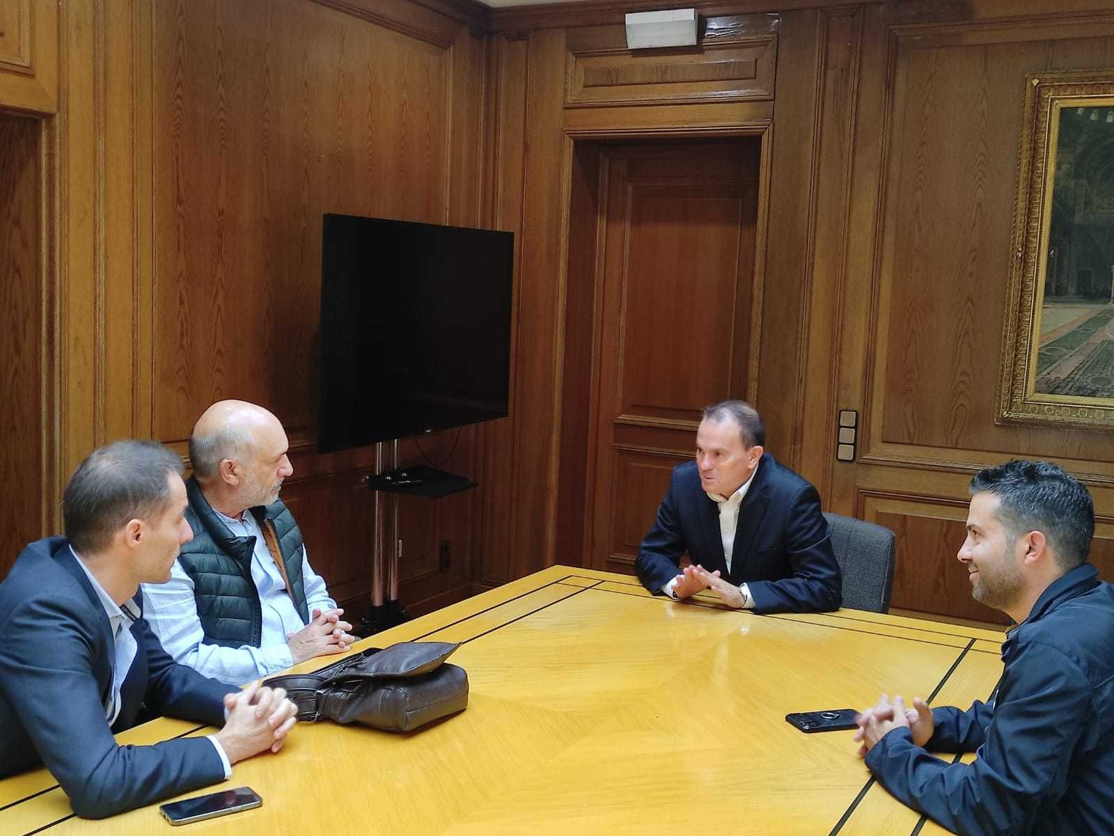 Reunión entre Francisco Requejo y la Escuela Politécnica