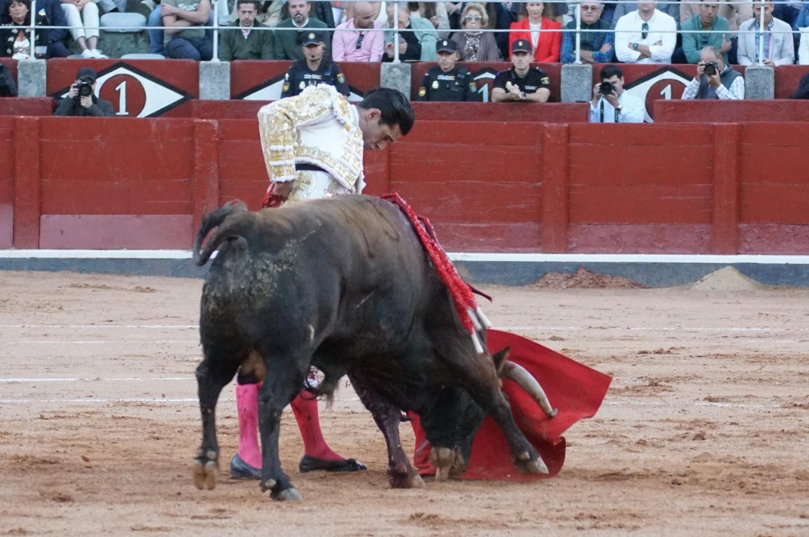 La corrida concurso para despedir la feria con Morante, Talavante y Borja Jiménez: imágenes de los mejores momentos en La Glorieta