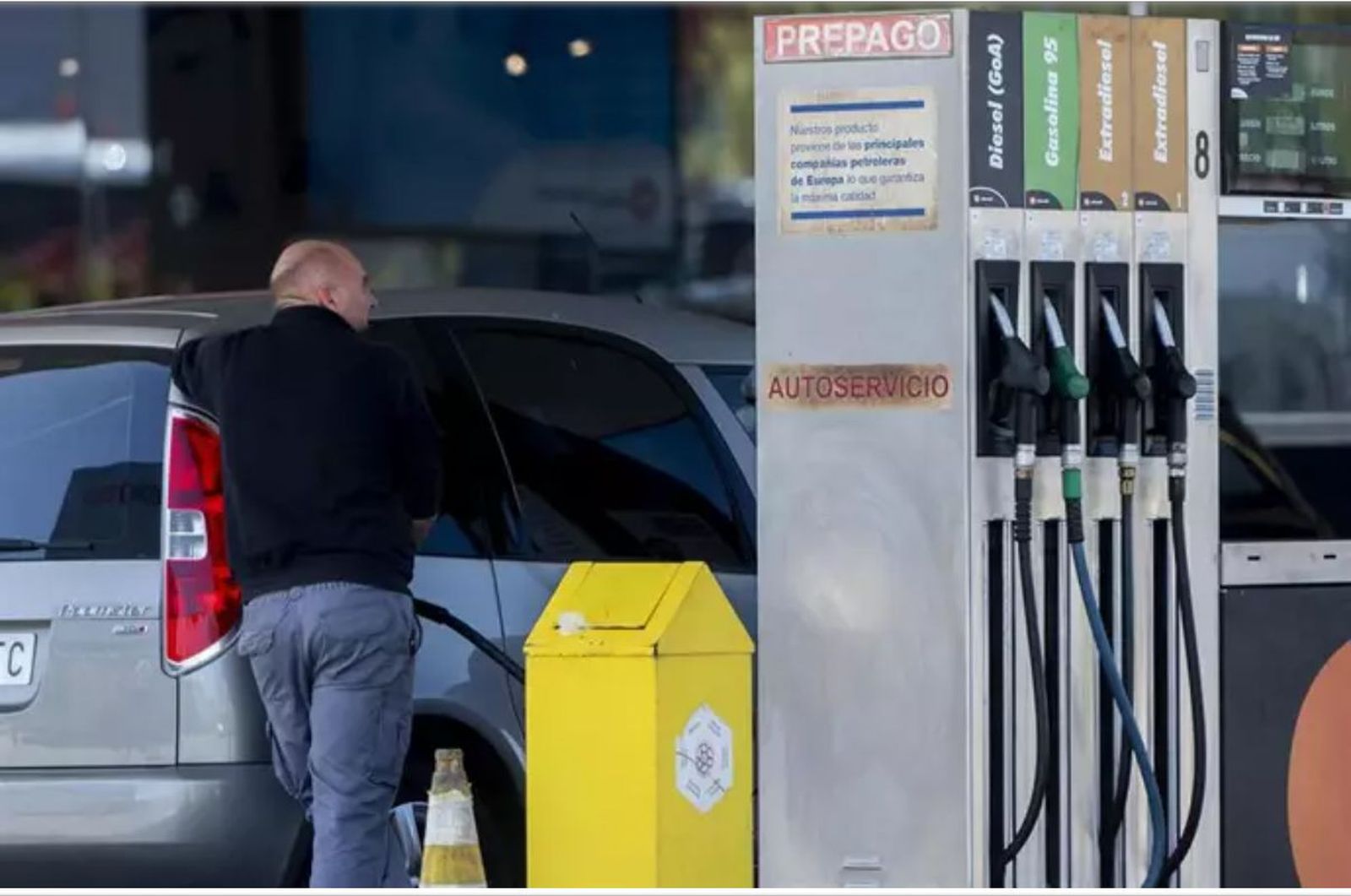 Imagen de archivo de una gasolinera. Alberto Ortega. Europa Press