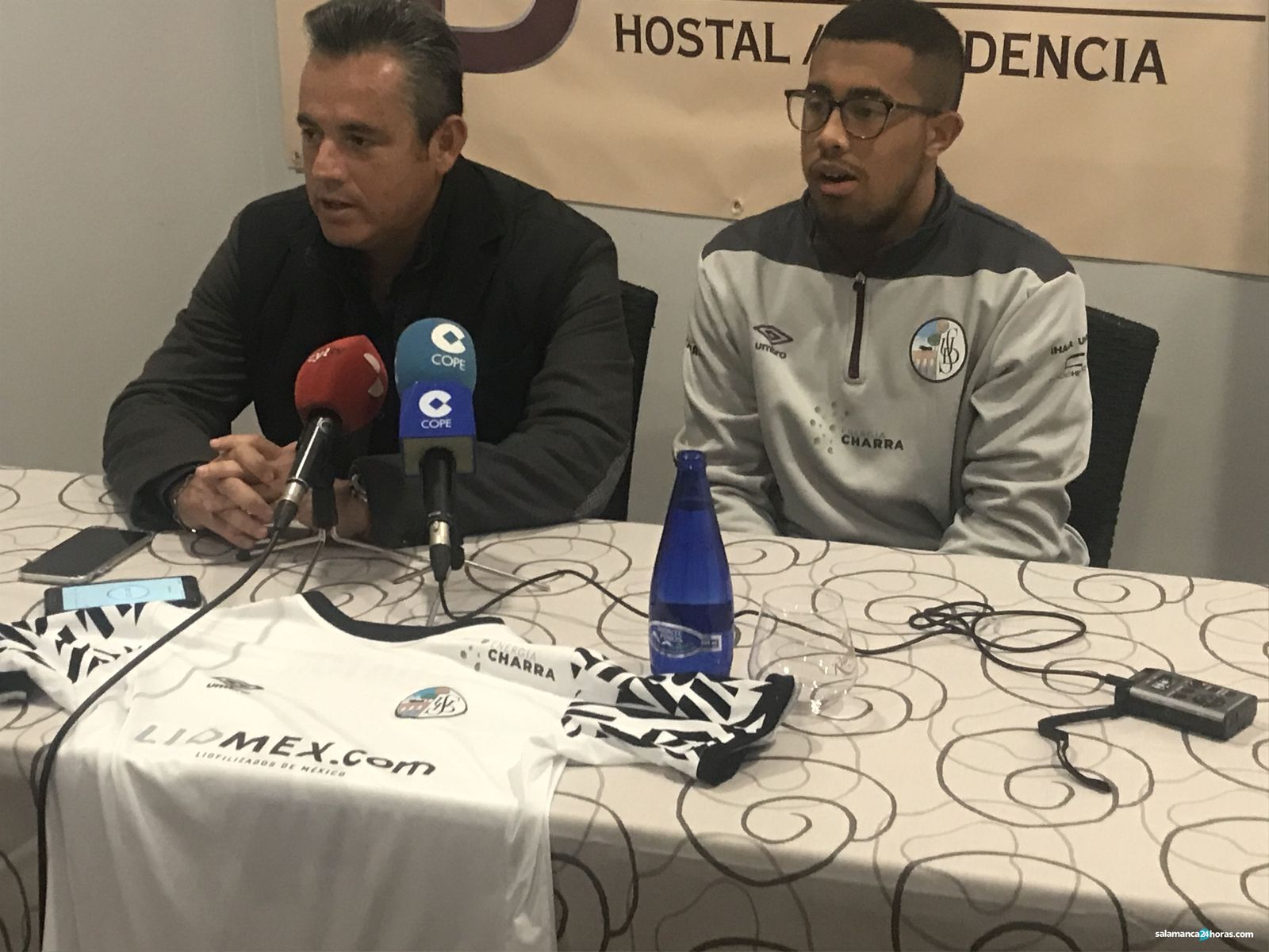 4ACBABC0 F8F1 4696 BD79 33A2C2D0C1CC