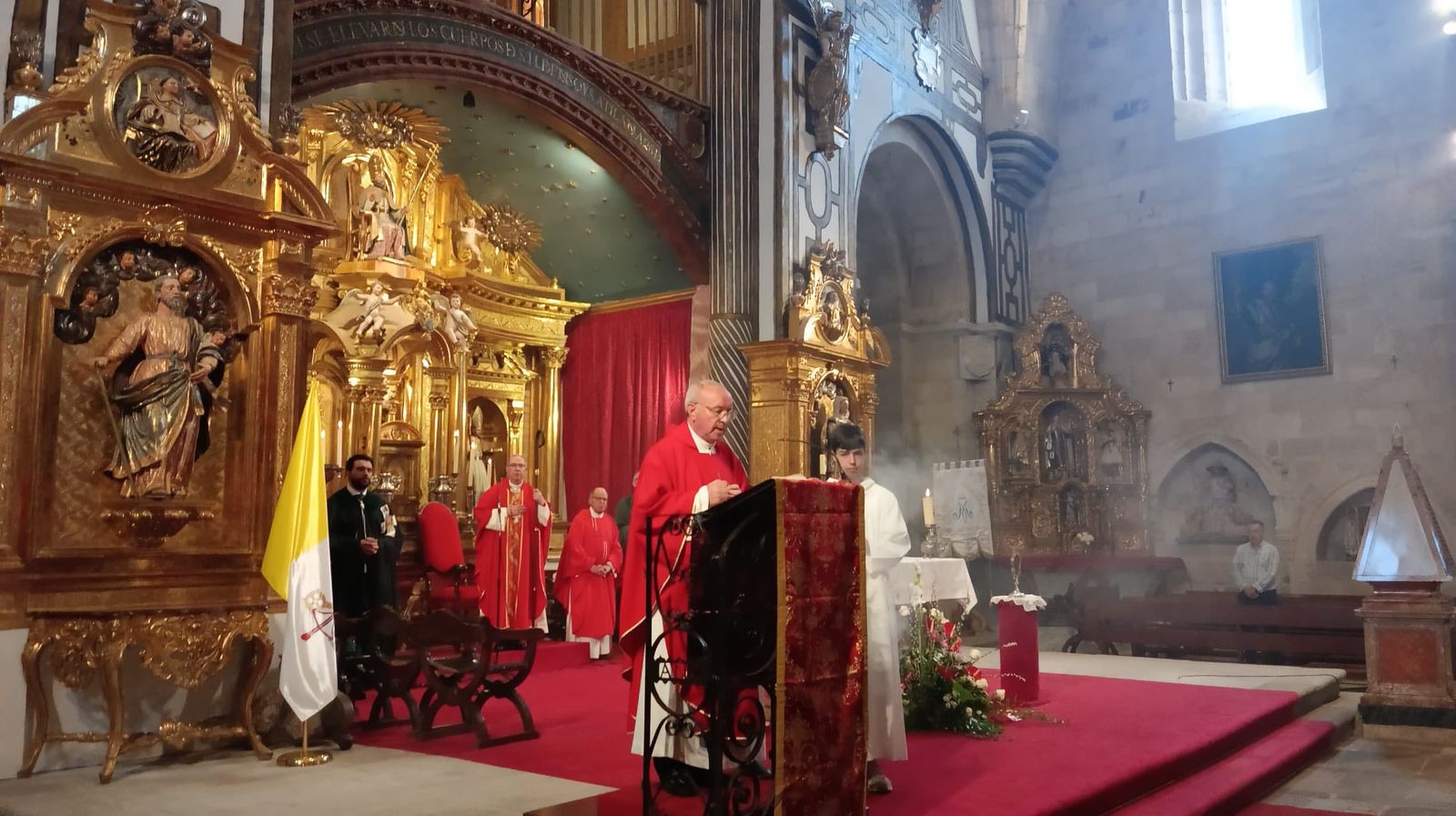 Archicofradía de la Virgen del Amor Hermoso de Zamora Archicofradía de la Virgen del Amor Hermoso de Zamora