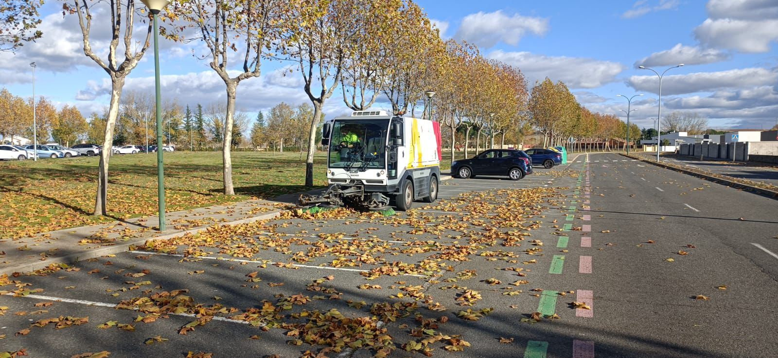 Campaña especial de limpieza en las urbanizaciones Vega de Salamanca y Señorío de Gudino 5dee 420d be9b 0d53e3dc84f2
