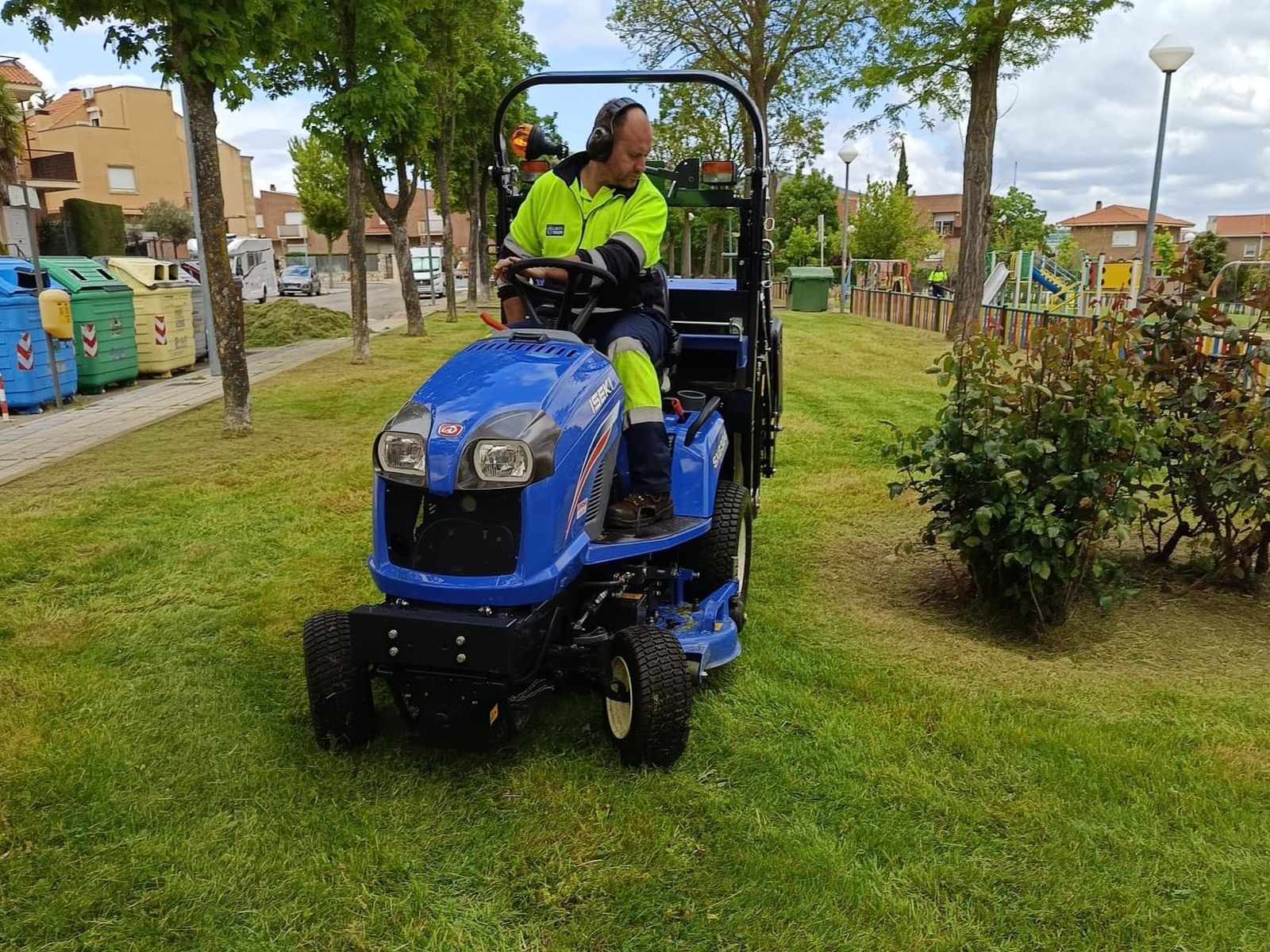 Salamanca despliega un gran operativo de limpieza primaveral, con más de 700.000 metros cuadrados intervenidos. Foto: Ayto Salamanca