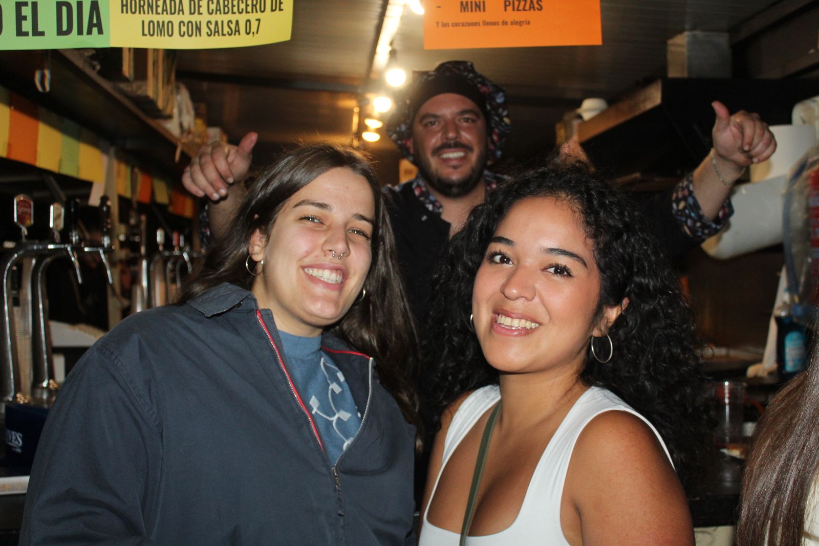 Ambiente en la Feria de Día en la tarde de este lunes