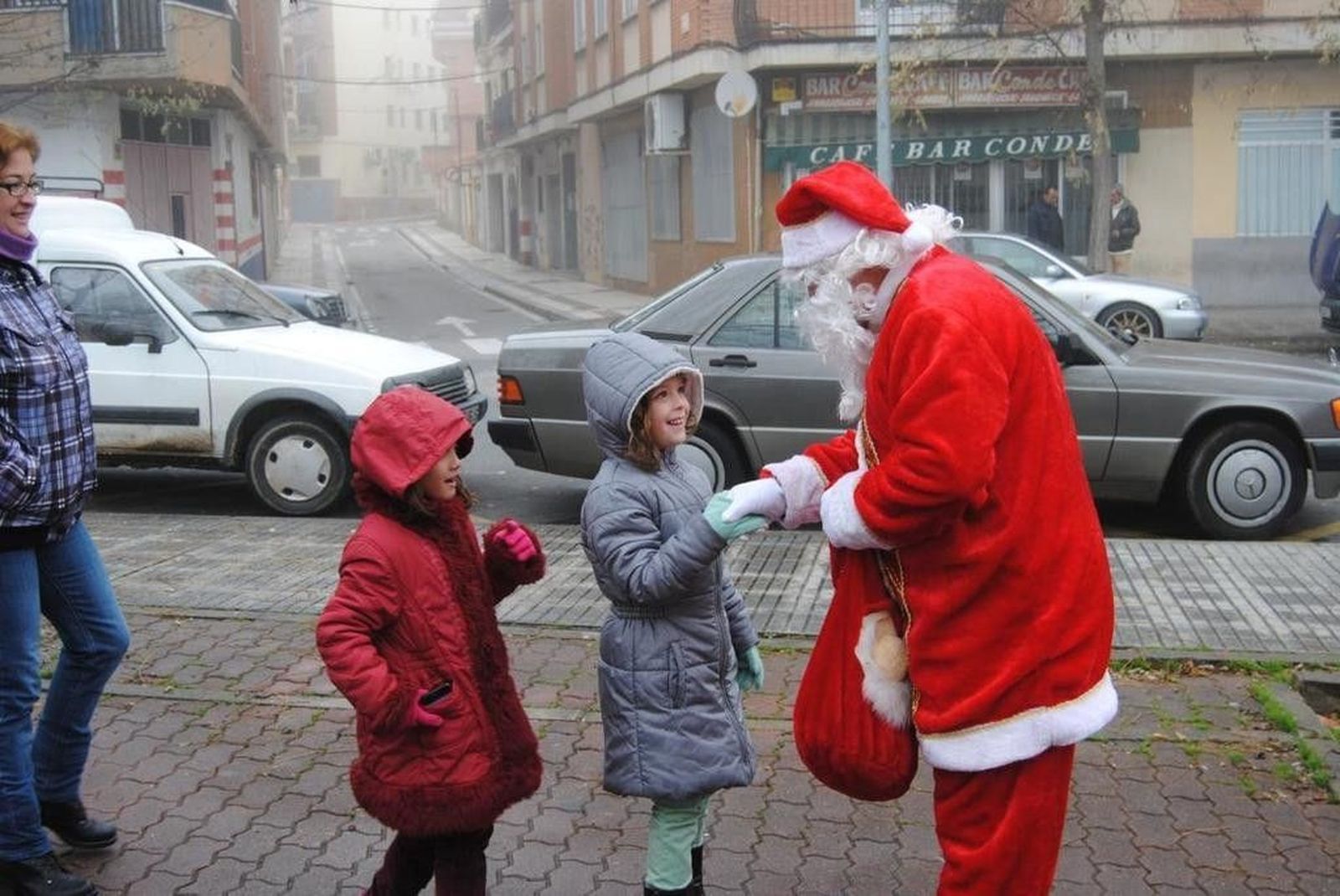 Papá Noel visita a los vecinos de Pizarrales y El Carmen