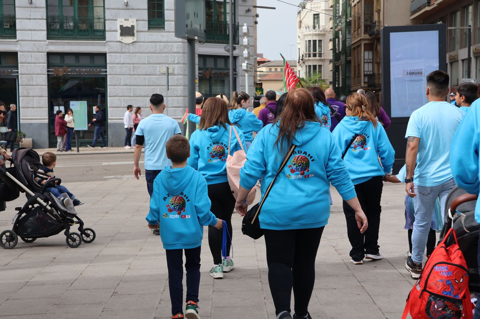 GALERÍA | Marcha solidaria para celebrar el día del autismo en Zamora