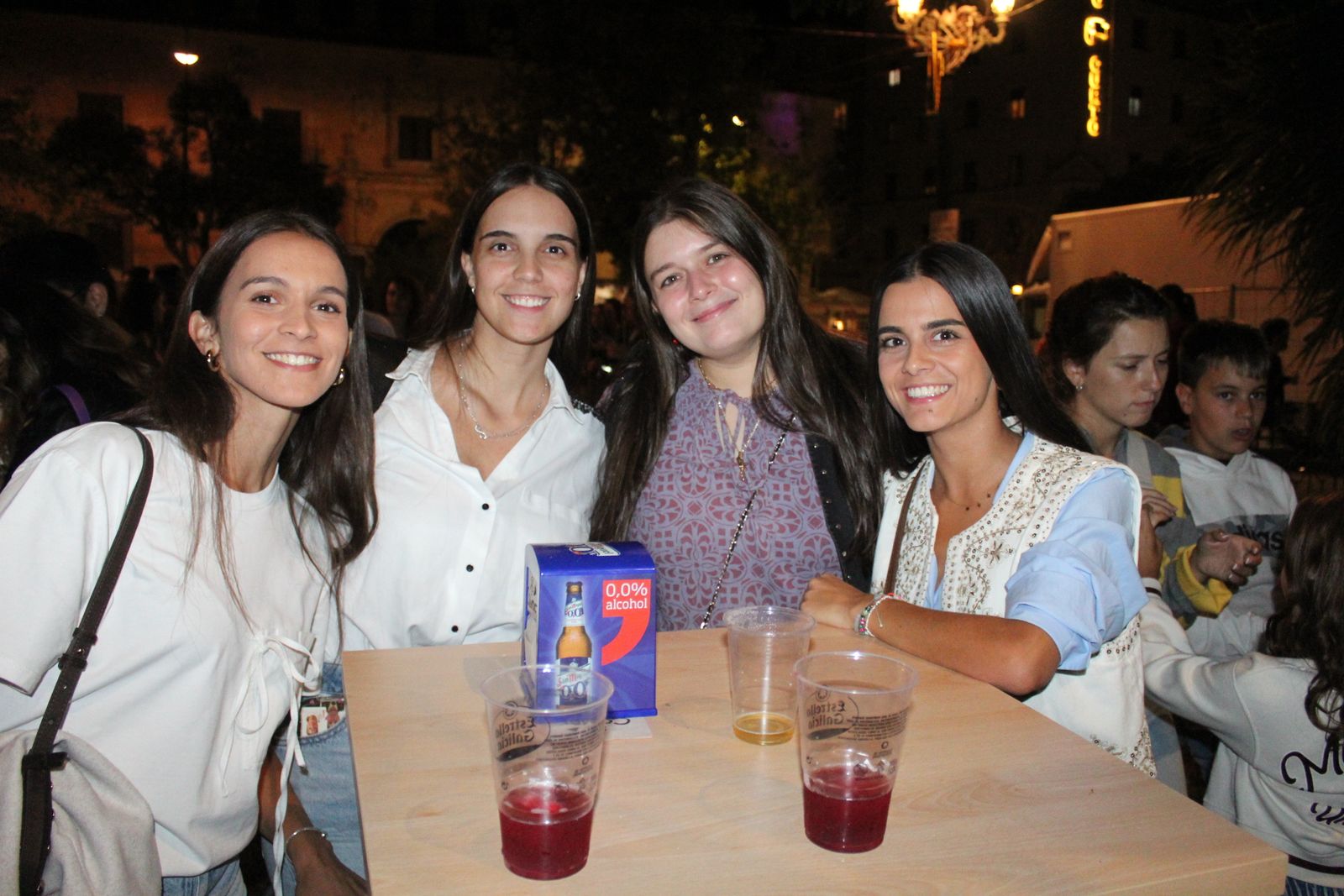 Ambiente en la Feria de Día en la tarde de este jueves