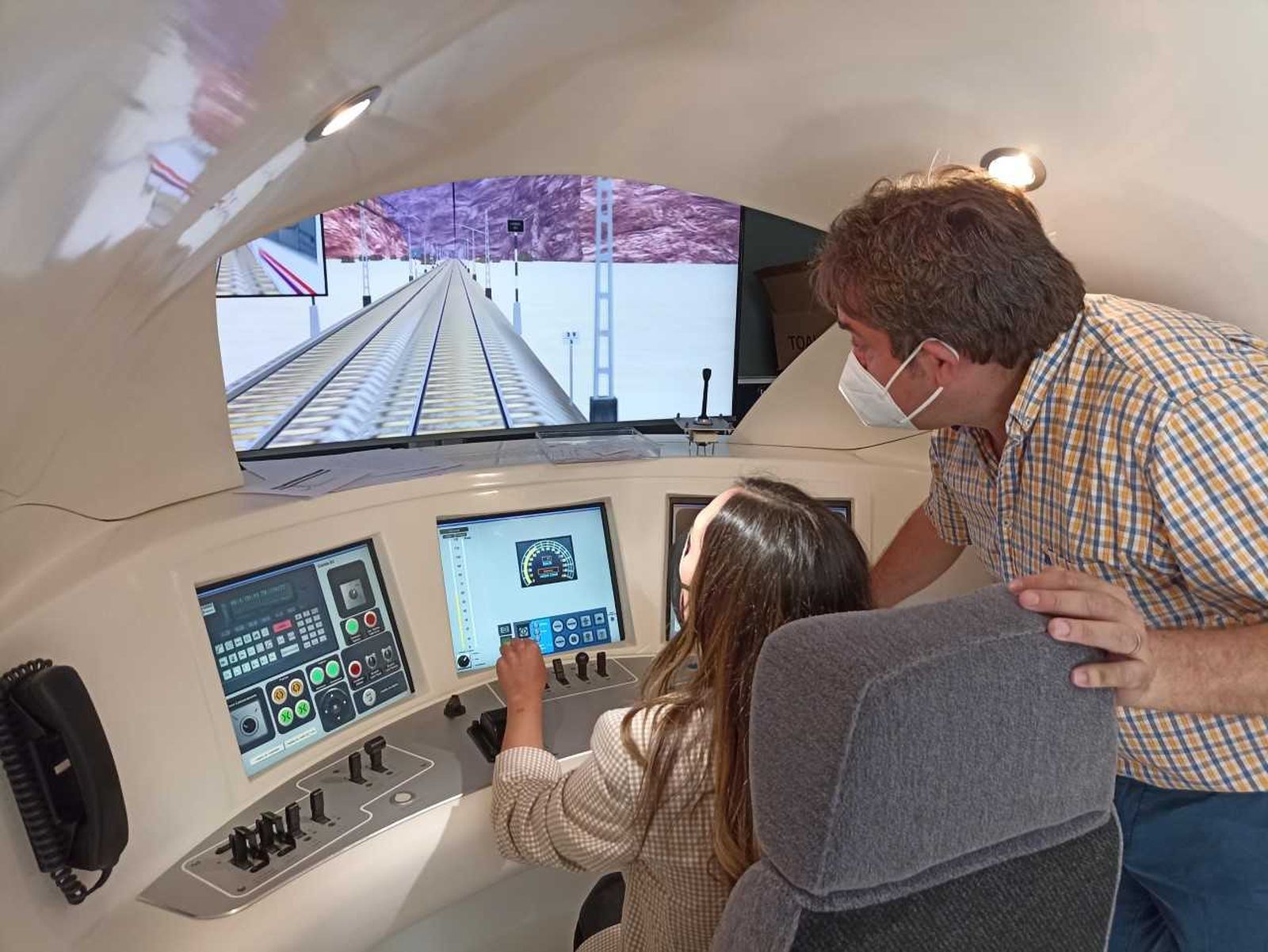 Simulador en el curso de maquinista de Renfe