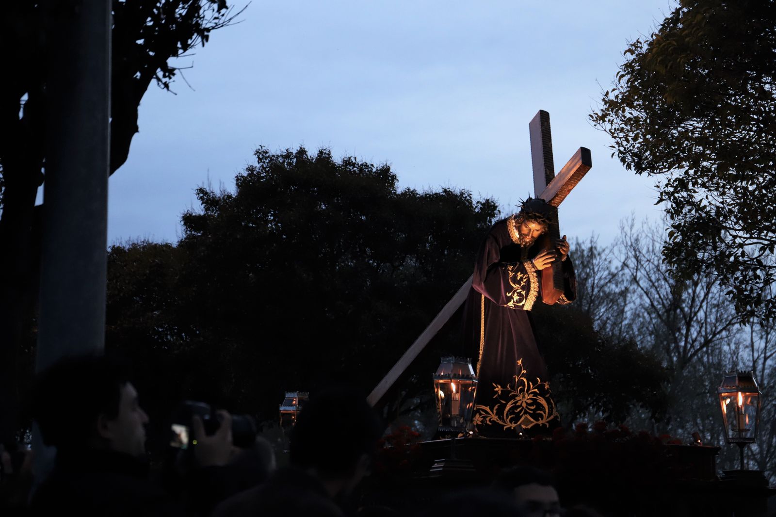 El Nazareno cruza el Duero abriendo el tiempo de pasión