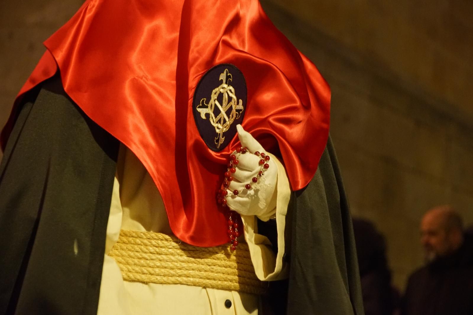 Las imágenes de la emotiva procesión de la Dominicana sin el Cristo de la Buena Muerte (3).jpeg