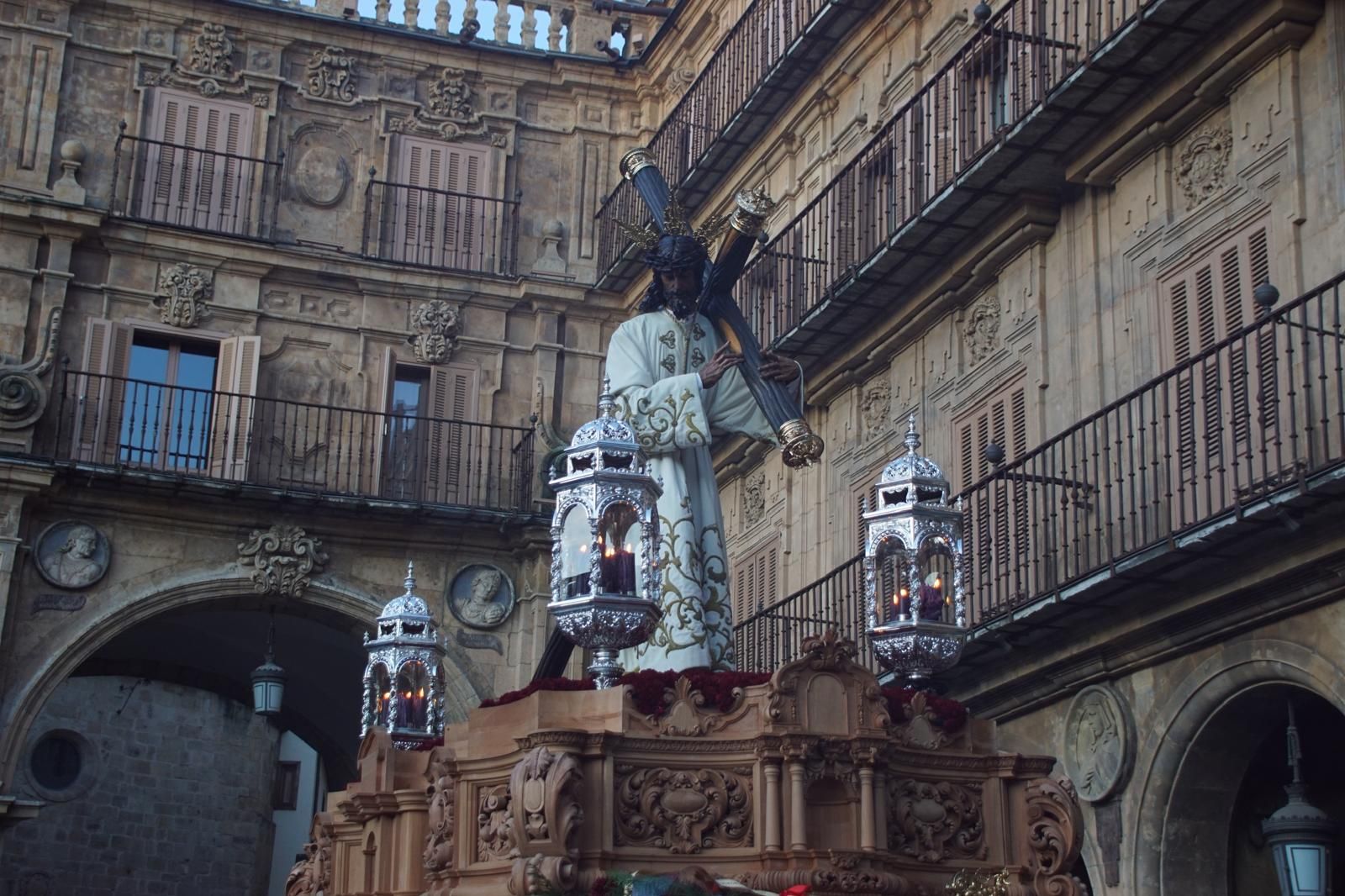 Las imágenes de la emotiva procesión de la Dominicana sin el Cristo de la Buena Muerte (9).jpeg