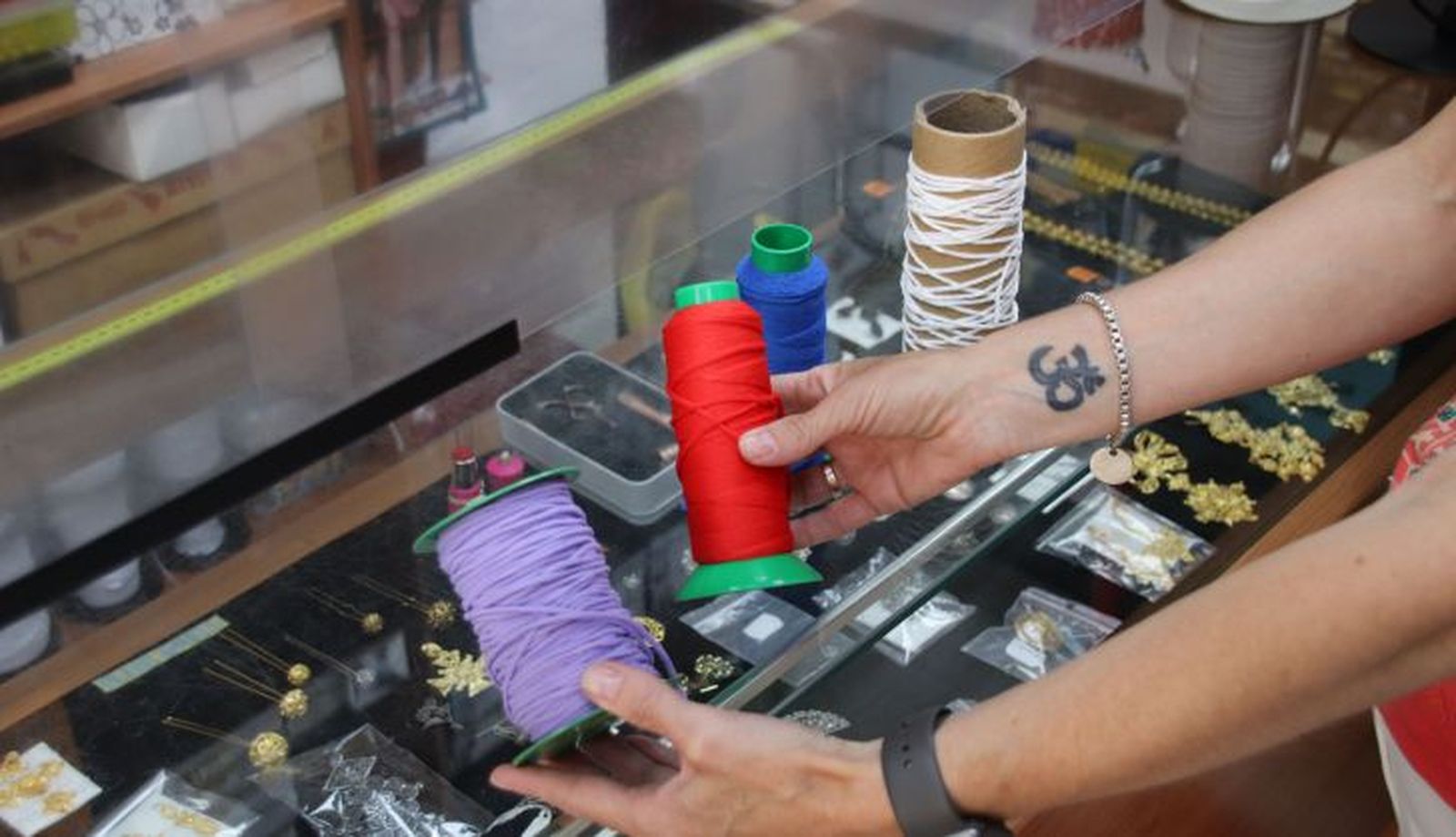 Gomas para mascarillas. 