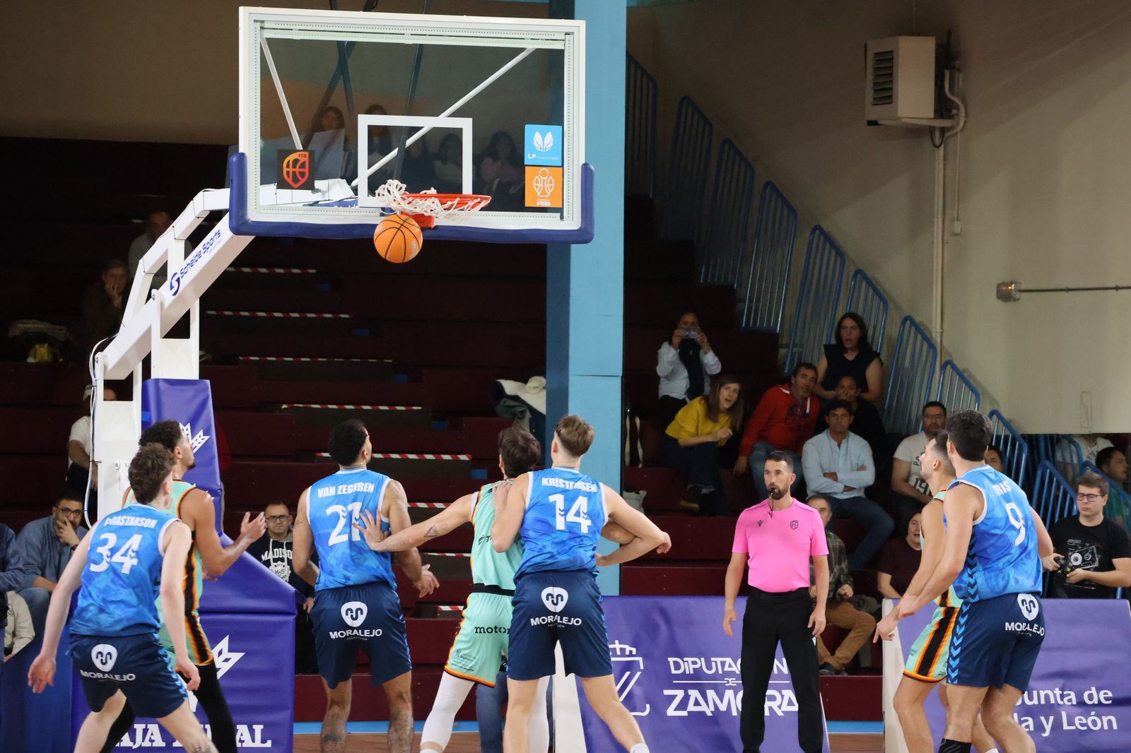 GALERÍA | El CB Zamora recibe en el Ángel Nieto al Basket Mallorca Palma en busca de la victoria