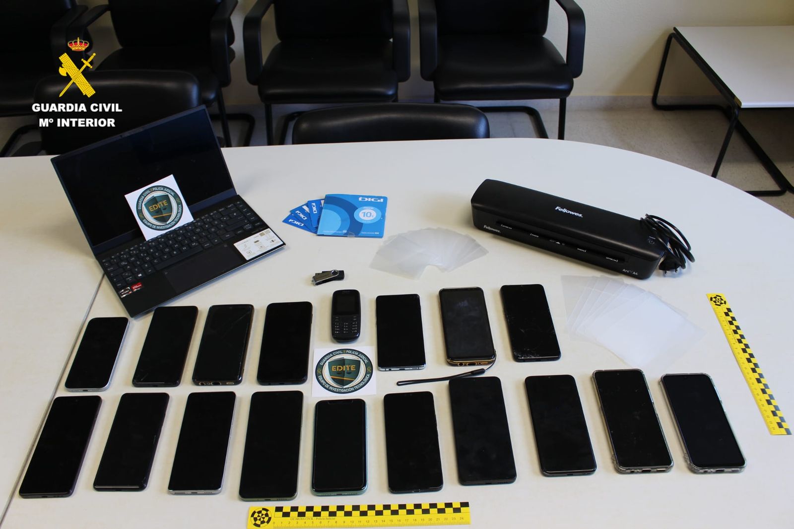 La Guardia Civil detiene a los supuestos autores de una ciberestafa de 46.801 euros, a una empresa de Salamanca