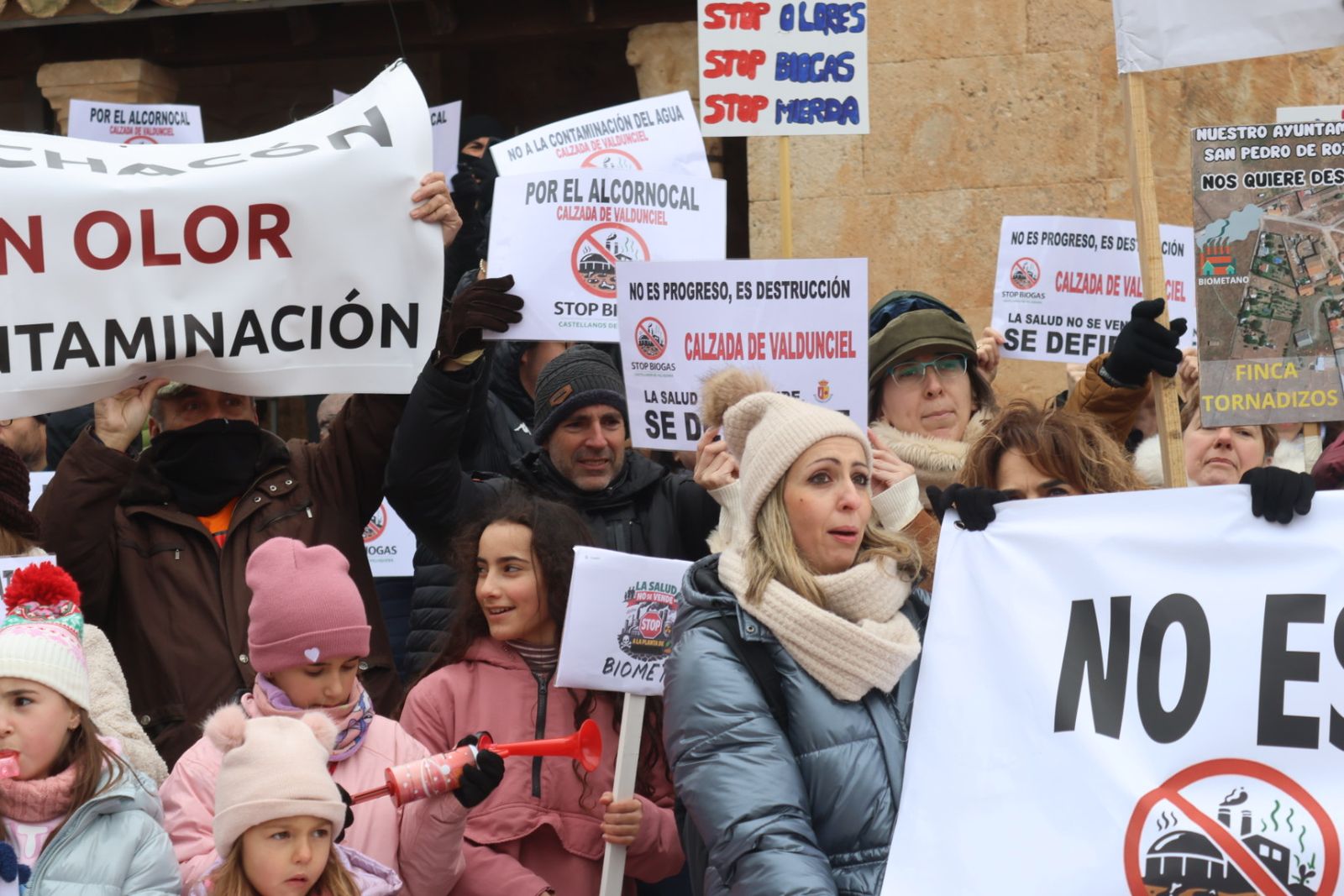 Protesta ciudadana por la planta de biogas en Castellanos de Villiquera