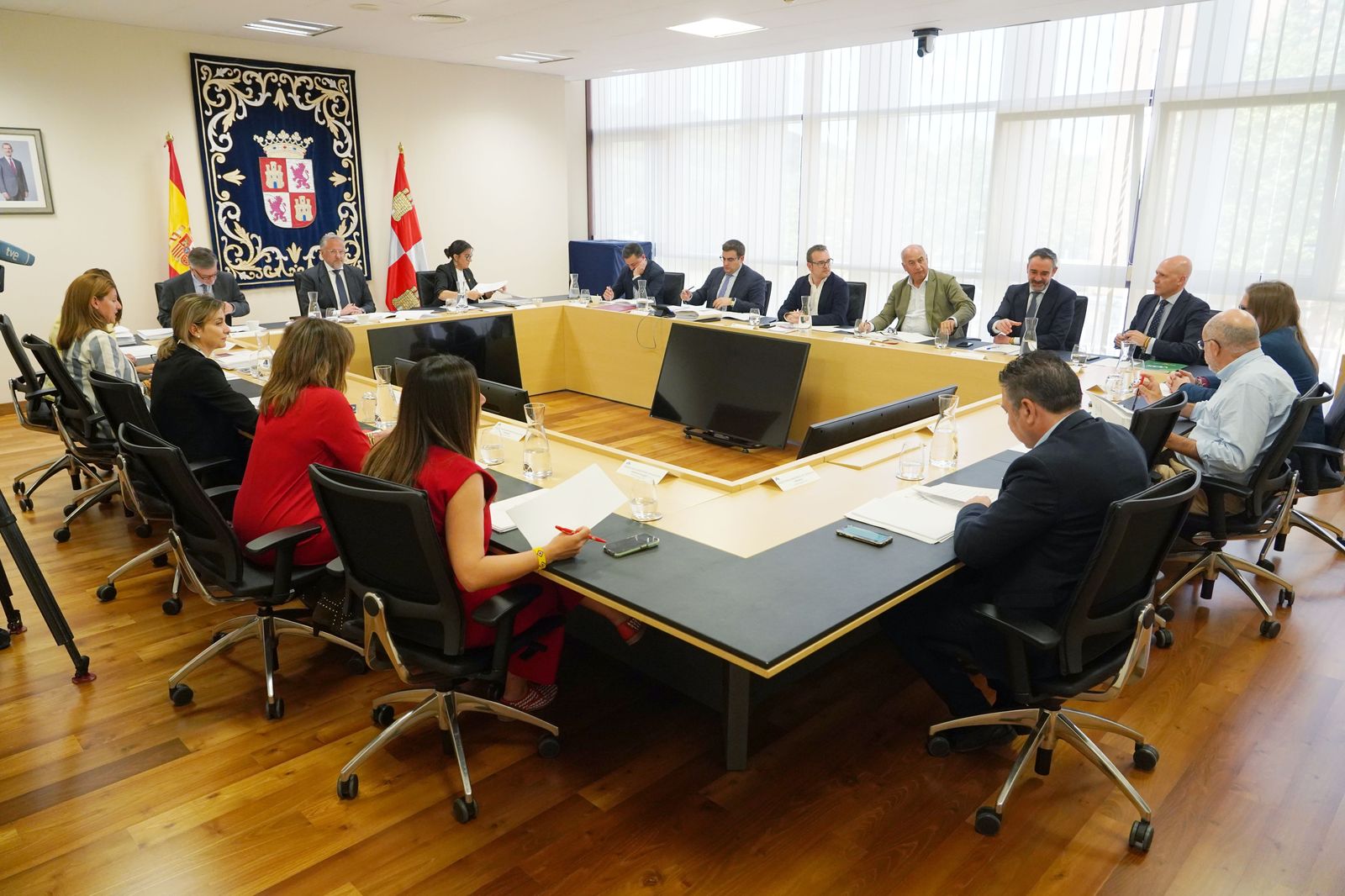 Reunión de la Mesa de las Cortes Reunión de la Mesa de las Cortes