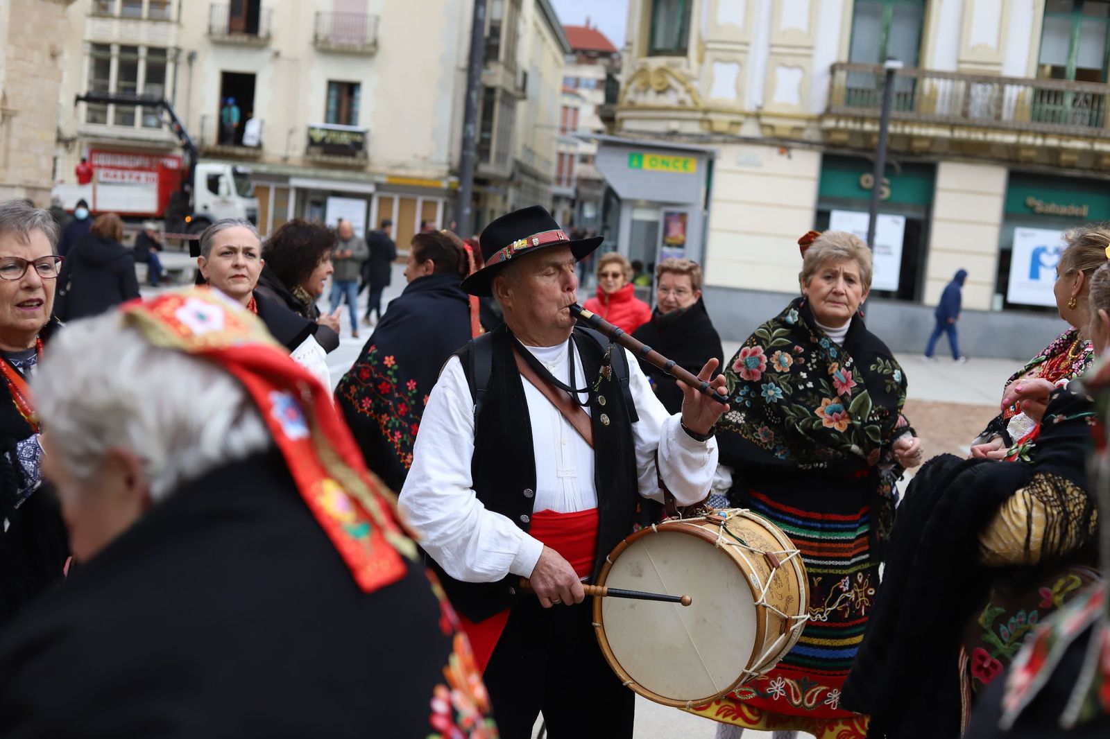 GALERÍA | Las águedas celebran la tradición por las calles de Zamora