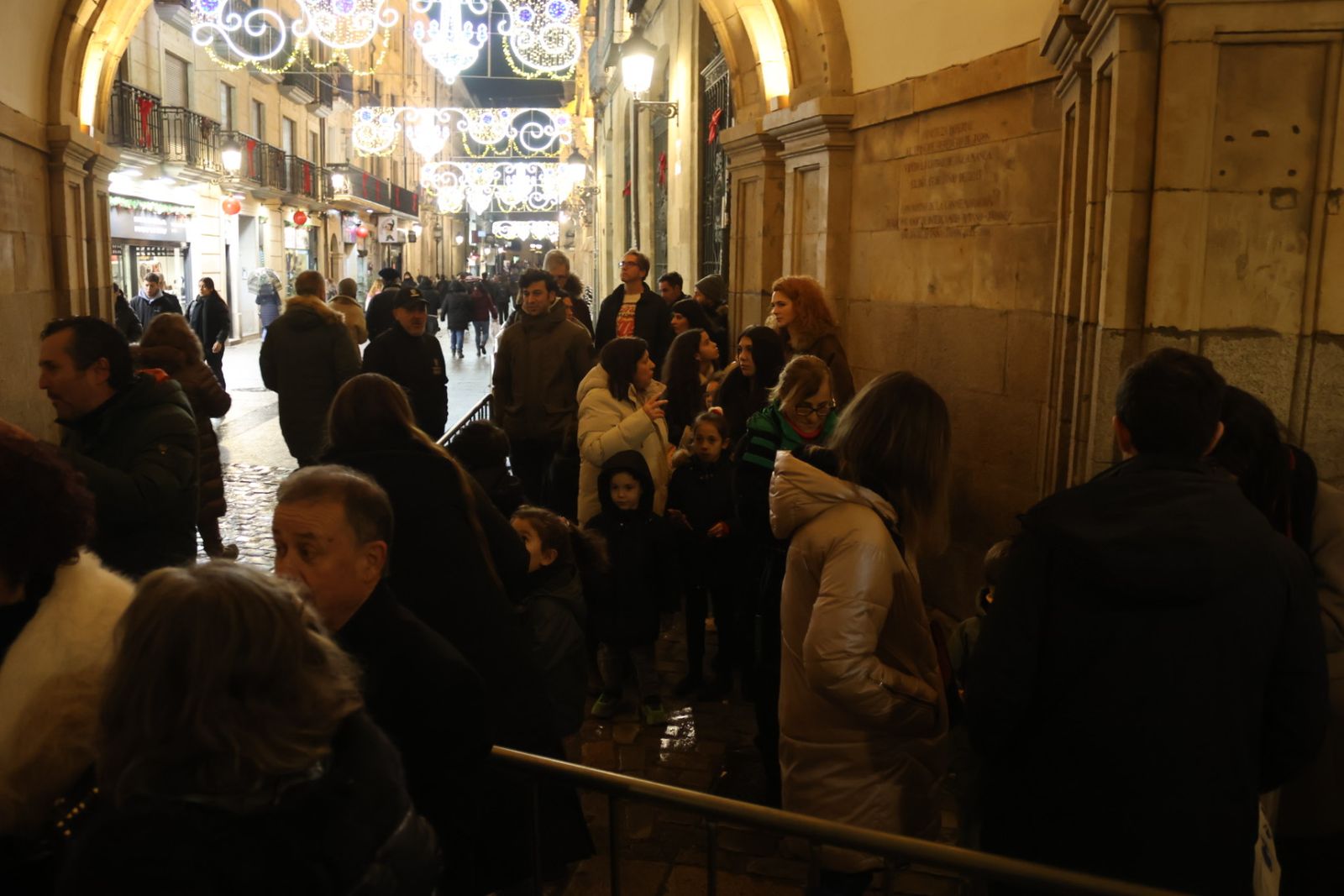 El Cartero Real sigue recogiendo las cartas con los deseos de los niños de Salamanca antes de la noche del 5 de enero