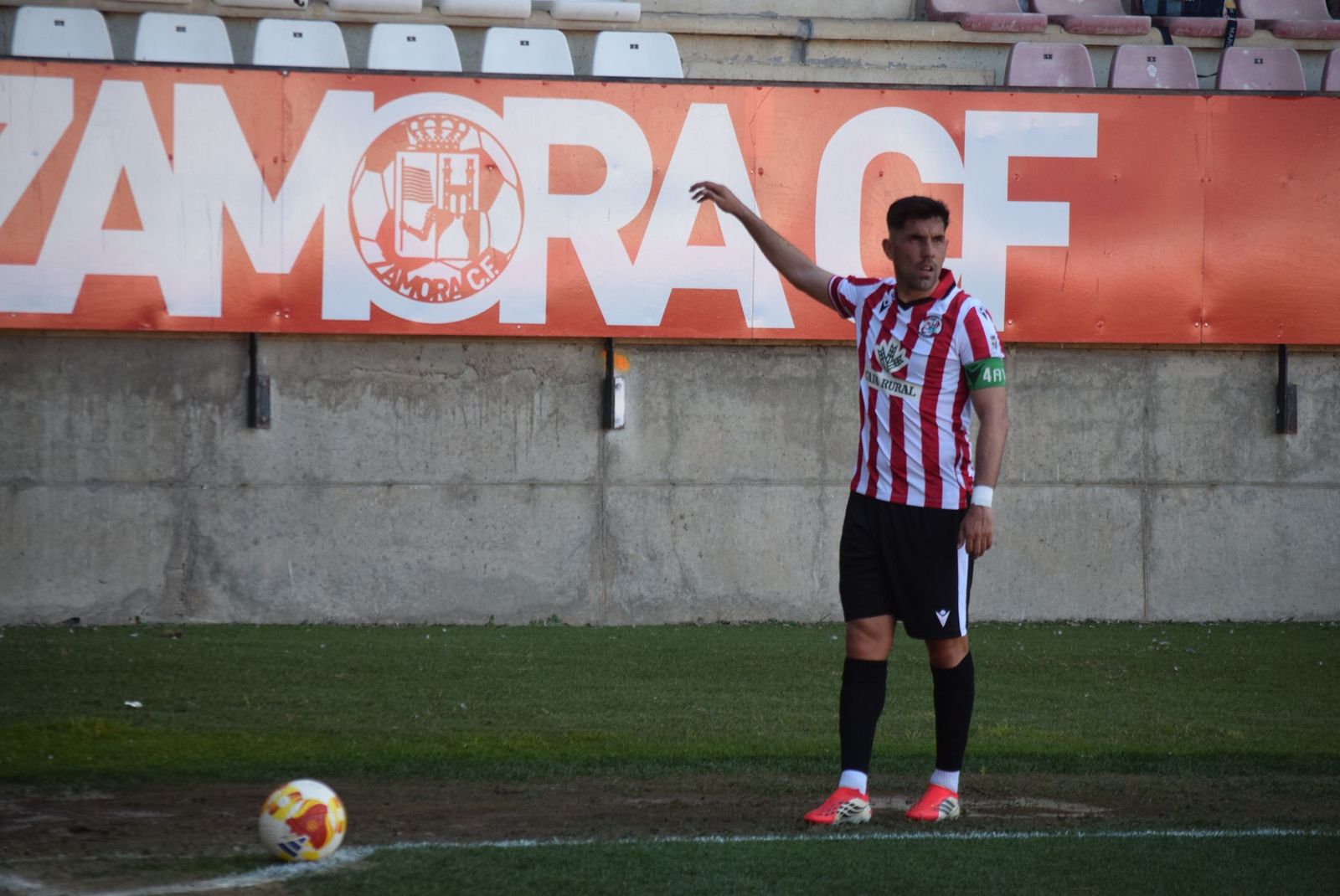 Zamora CF - Pontevedra CF (75).JPG