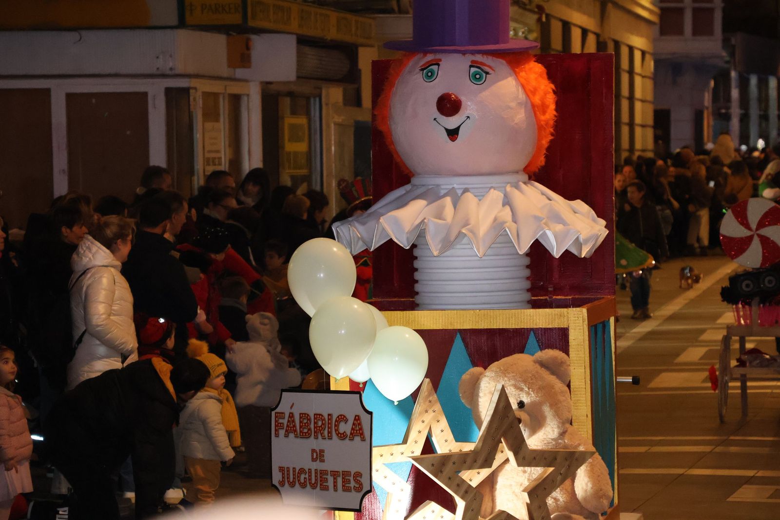 GALERÍA | El animado pasacalles de Escena por el centro de Zamora, en imágenes