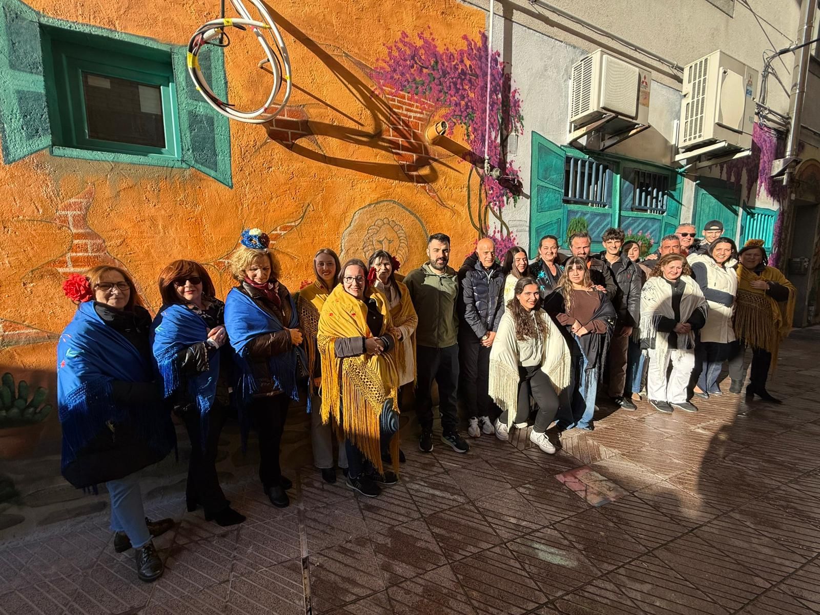 Santa Marta de Tormes inaugura un "oasis andaluz" en su galería de arte urbano