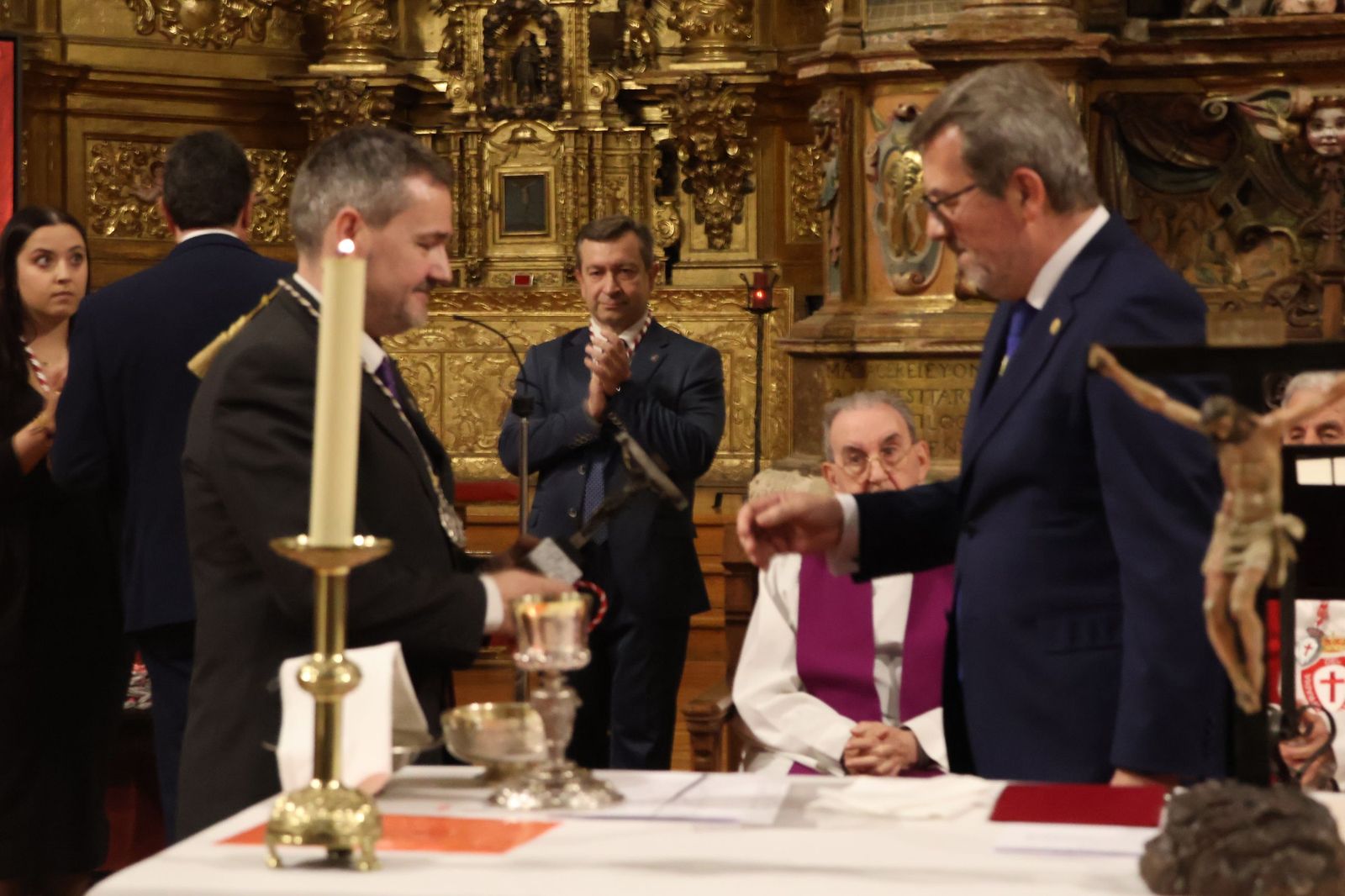 GALERÍA | Silencio rito entrada