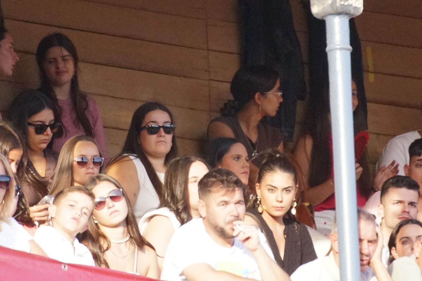 Así han vivido los salmantinos el primer festejo de la feria taurina 2025: imágenes del ambiente en los tendidos y en el patio de cuadrillas