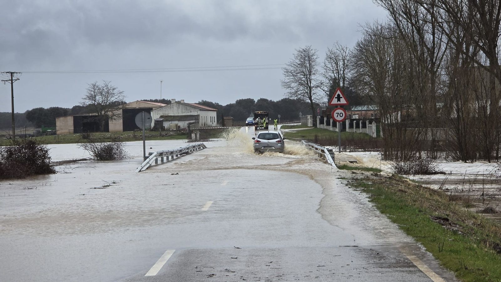 DSA 310, Carretera de Matilla inundada (4).jpeg