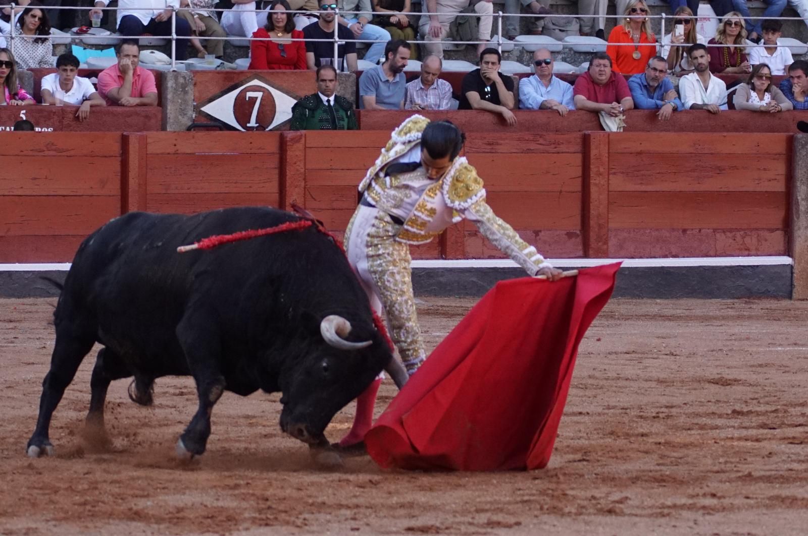 Presencia salmantina por partida doble en la primera corrida de la feria: Damián Castaño e Ismael Martín junto al mexicano Diego San Román