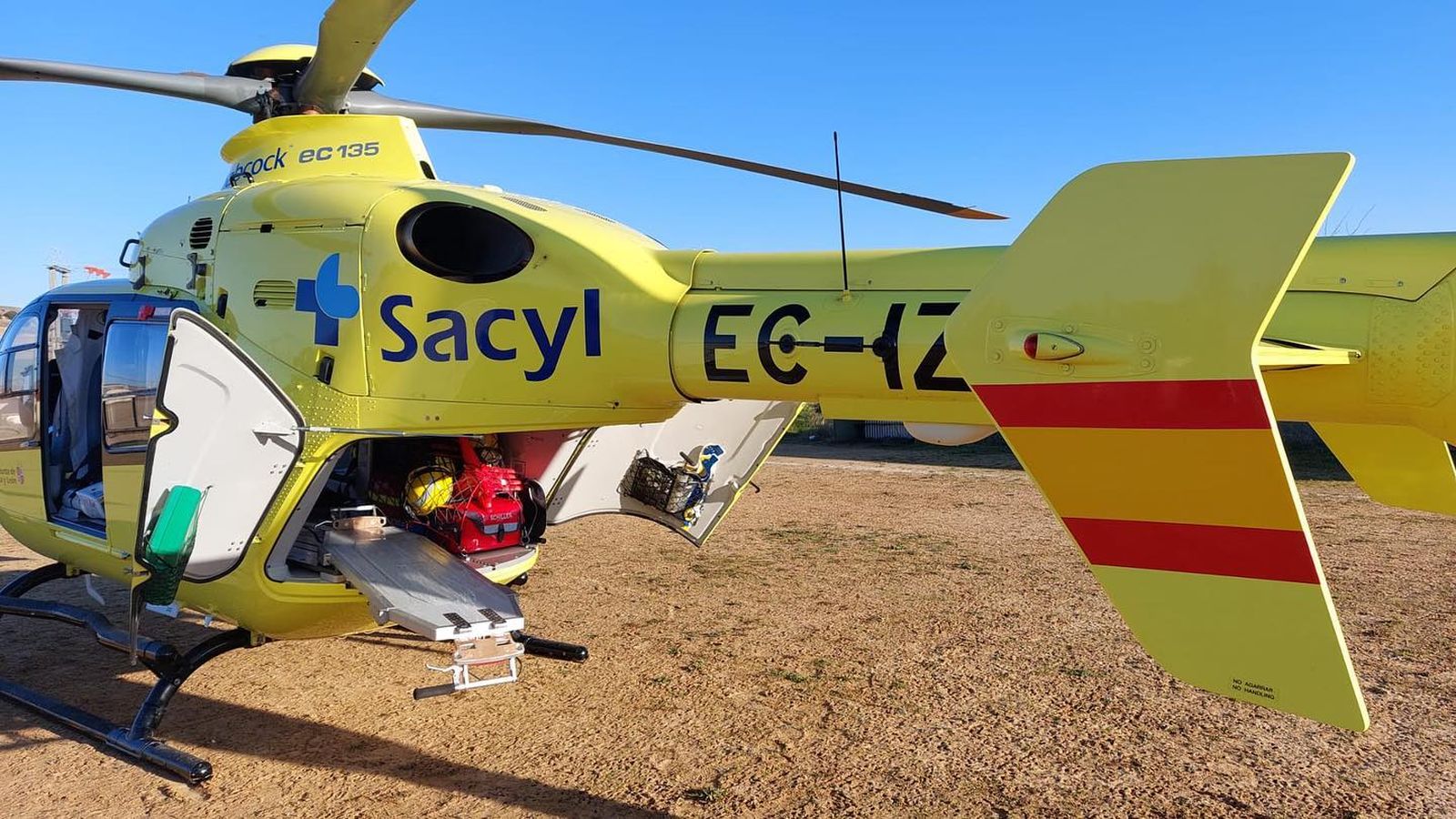 Helicóptero del Sacyl. Archivo.