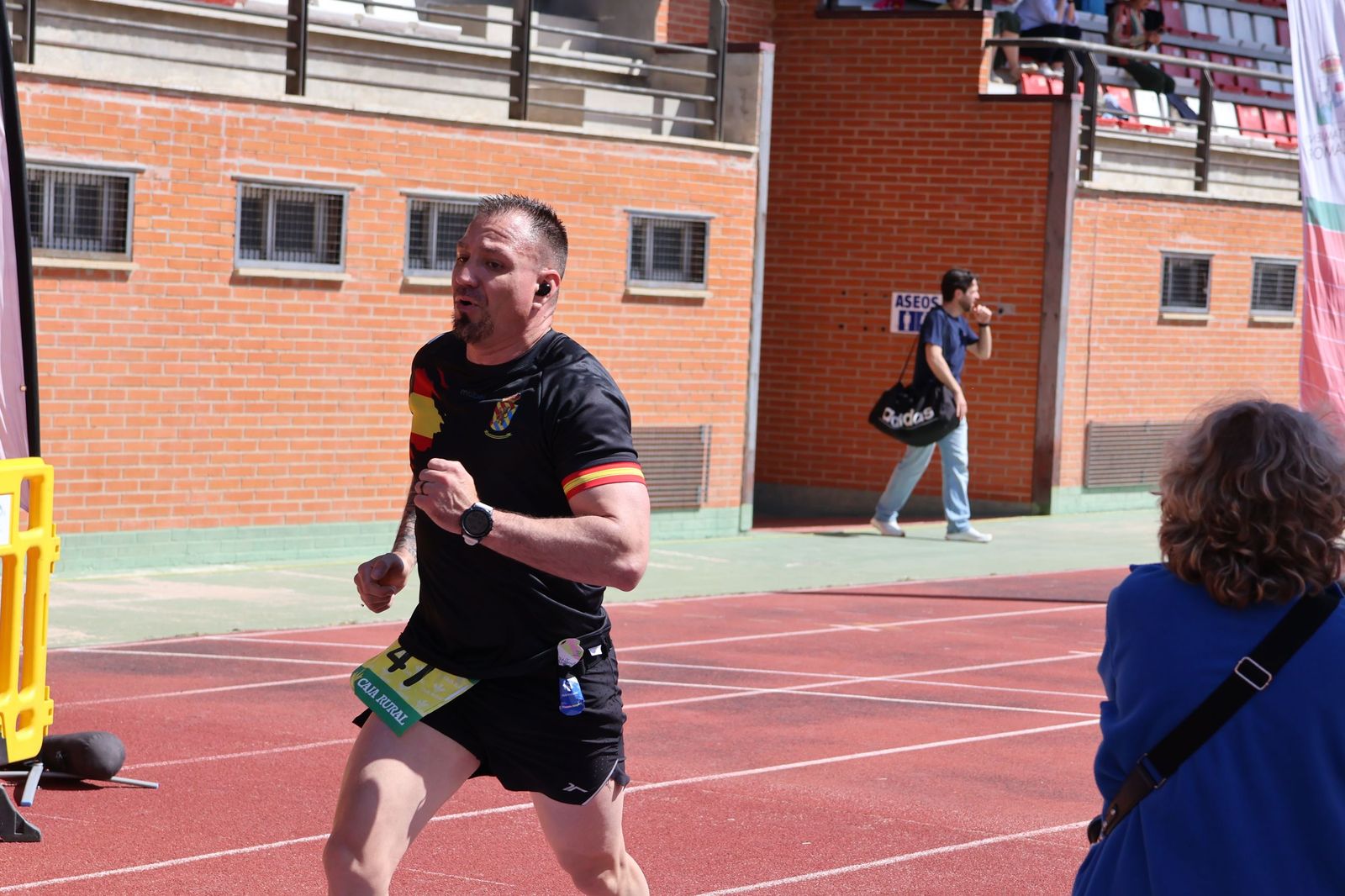 GALERÍA | Revive en imágenes la llegada a meta de los atletas en la Media Maratón de Zamora