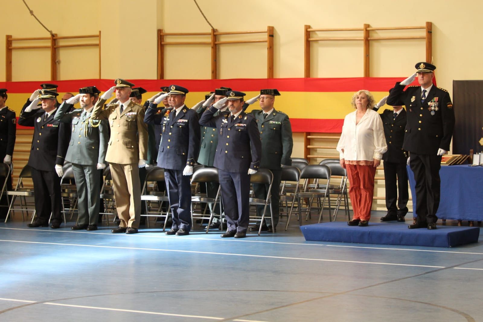 la-policia-nacional-de-salamanca-los-angeles-custodios-60