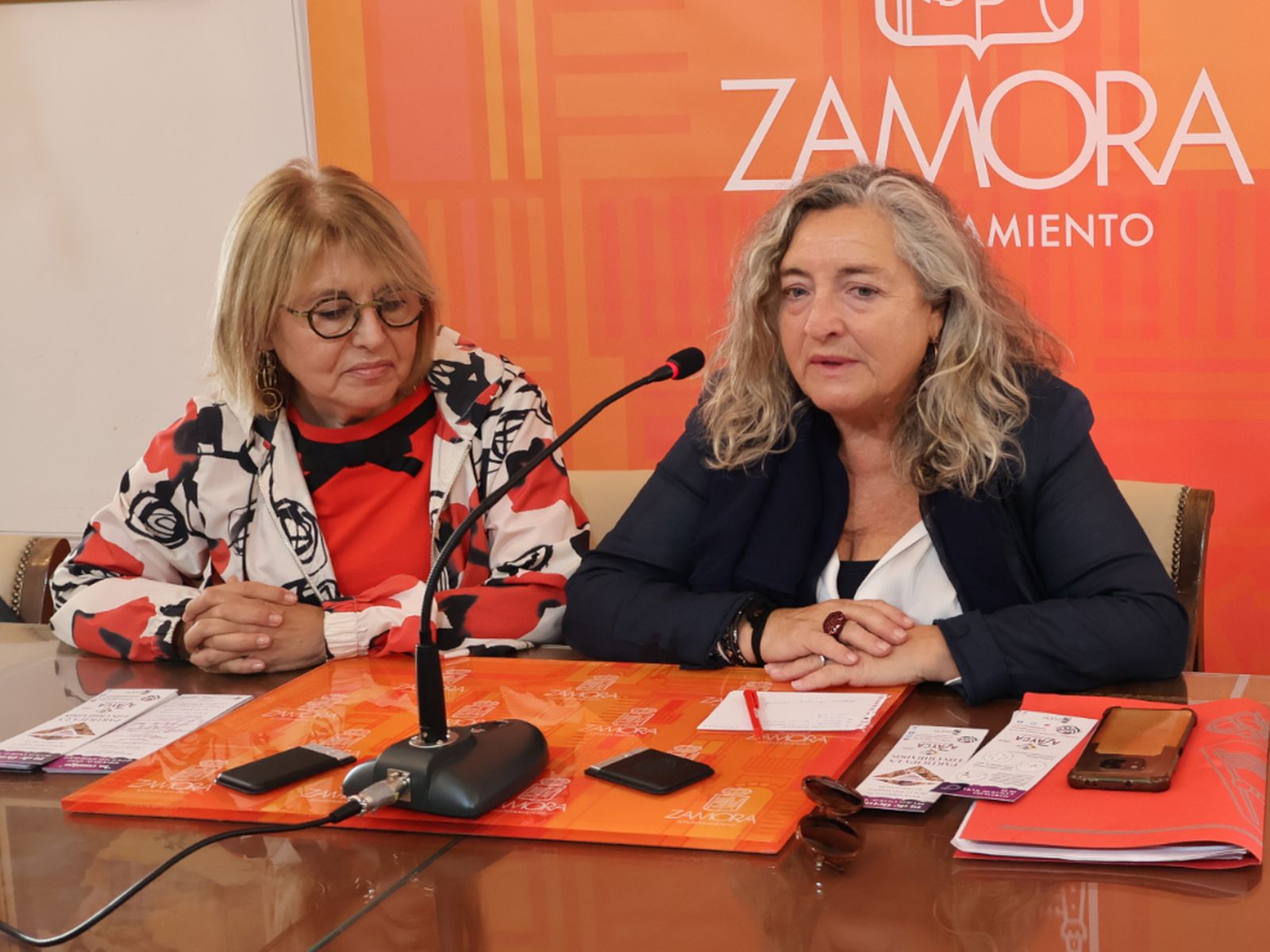 Presentación marcapaginas AZAYCA