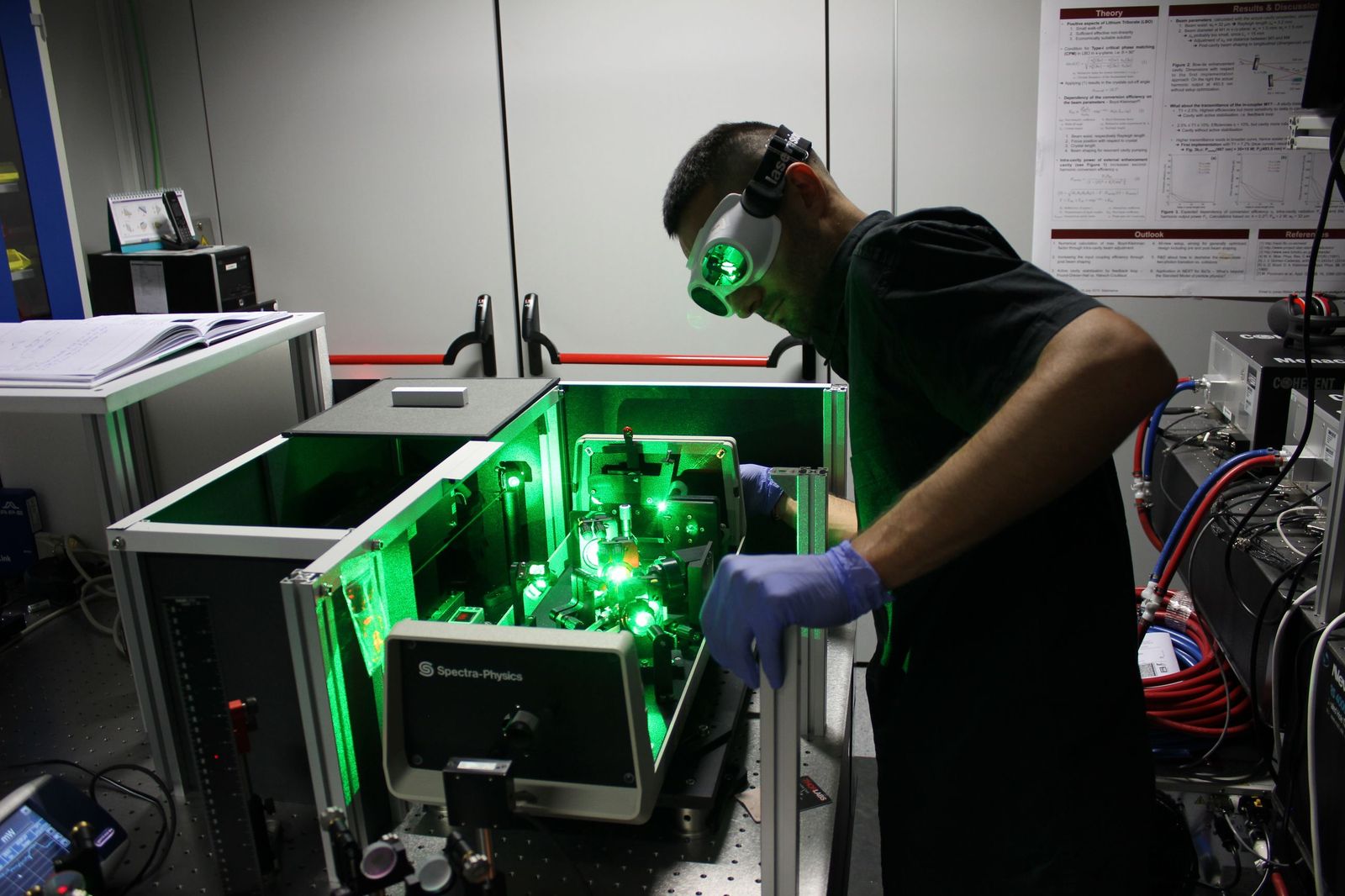 Centro de Láseres Pulsados (CLPU)