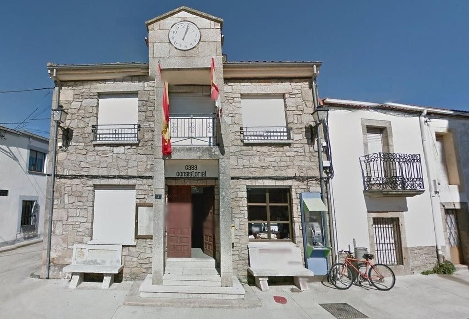 El Ayuntamiento beca la compra de libros y material escolar para alumnos desde Infantil a Bachillerato