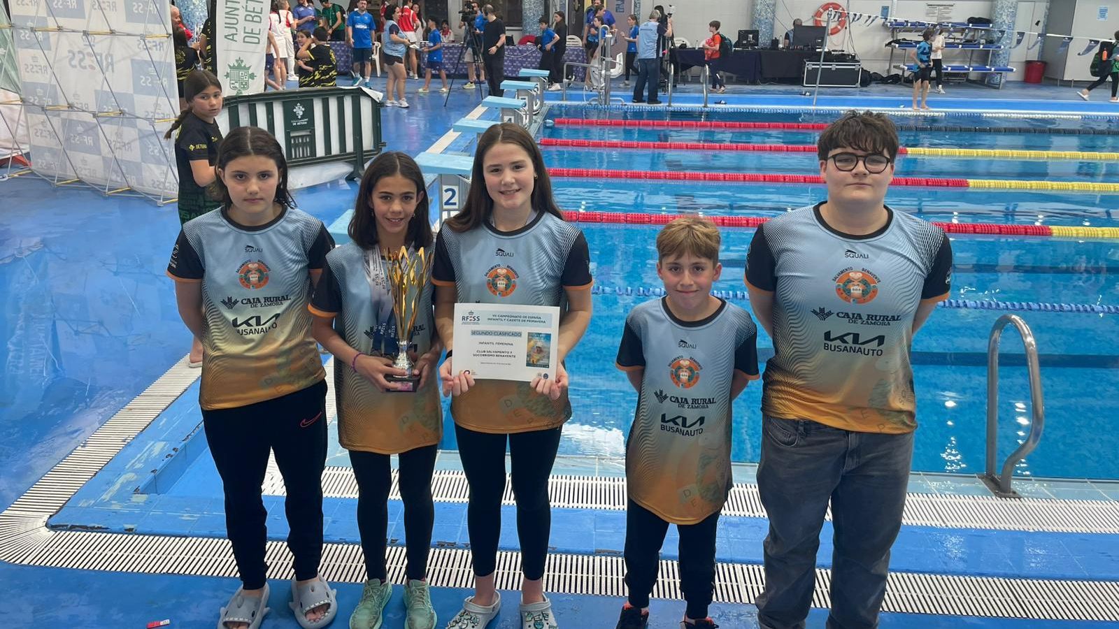 Parte del equipo participante de Salvamento Benavente