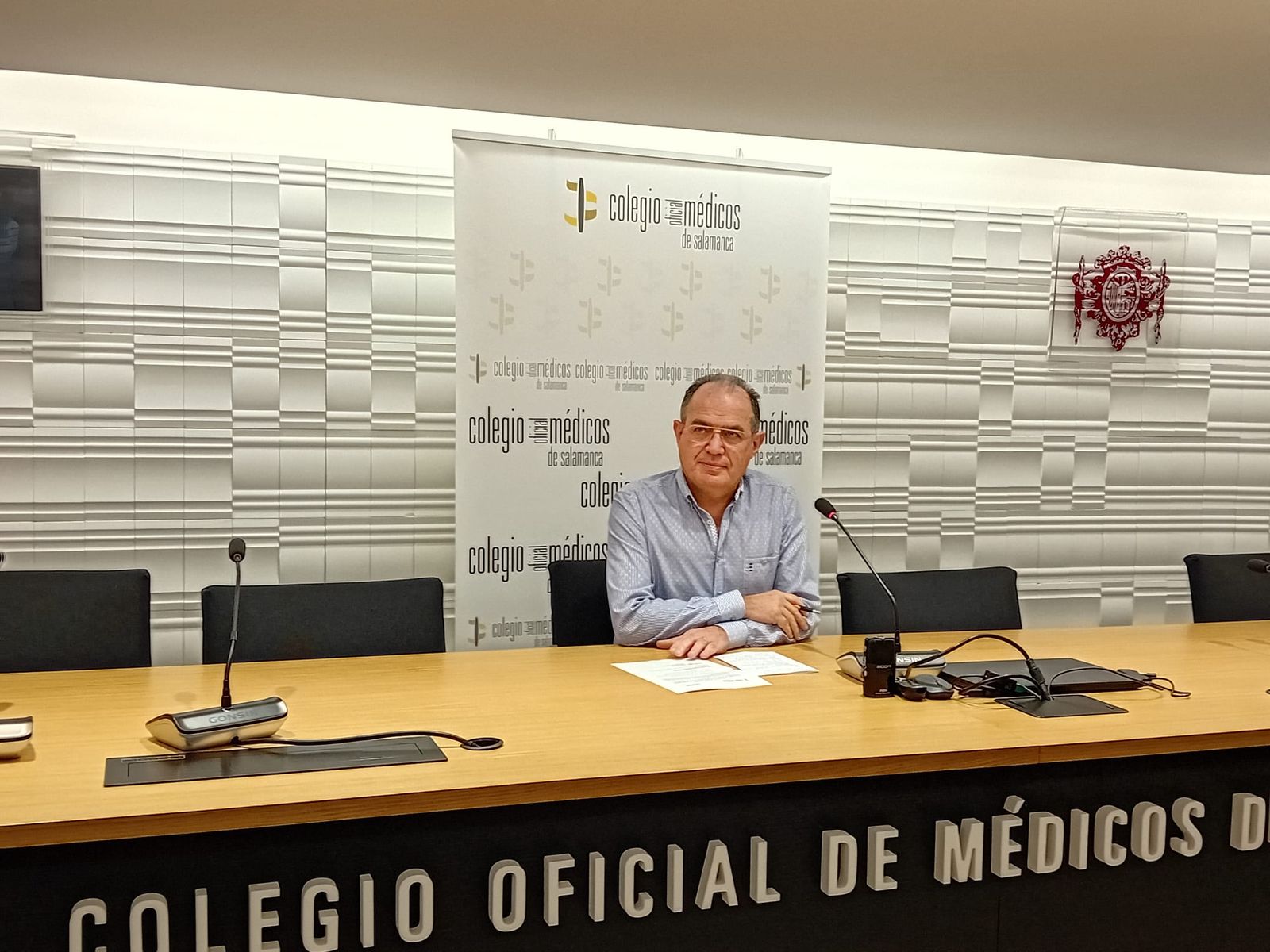 Santiago Santa Cruz, presidente del Colegio de Médicos
