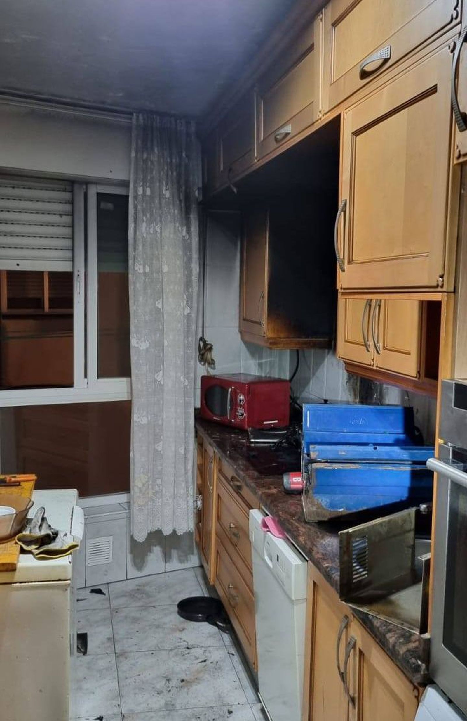 Incendio en una vivienda en Benavente que deja dos heridos