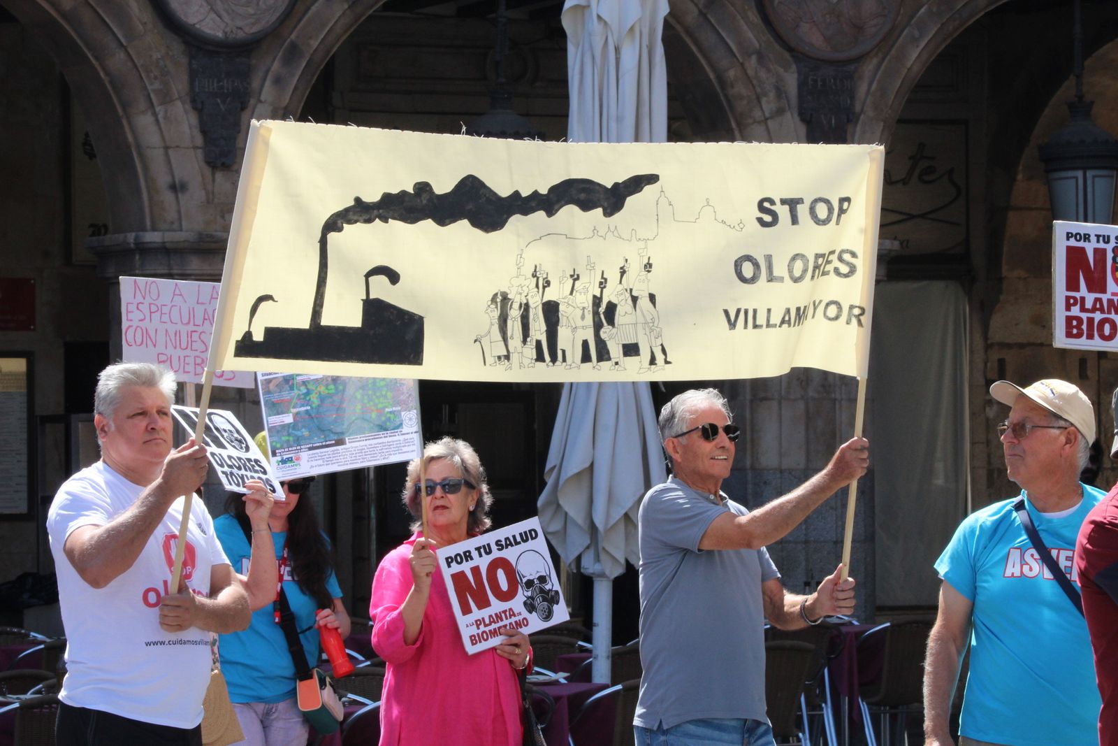 Manifestación Biogás en la Plaza Mayor de Salamanca