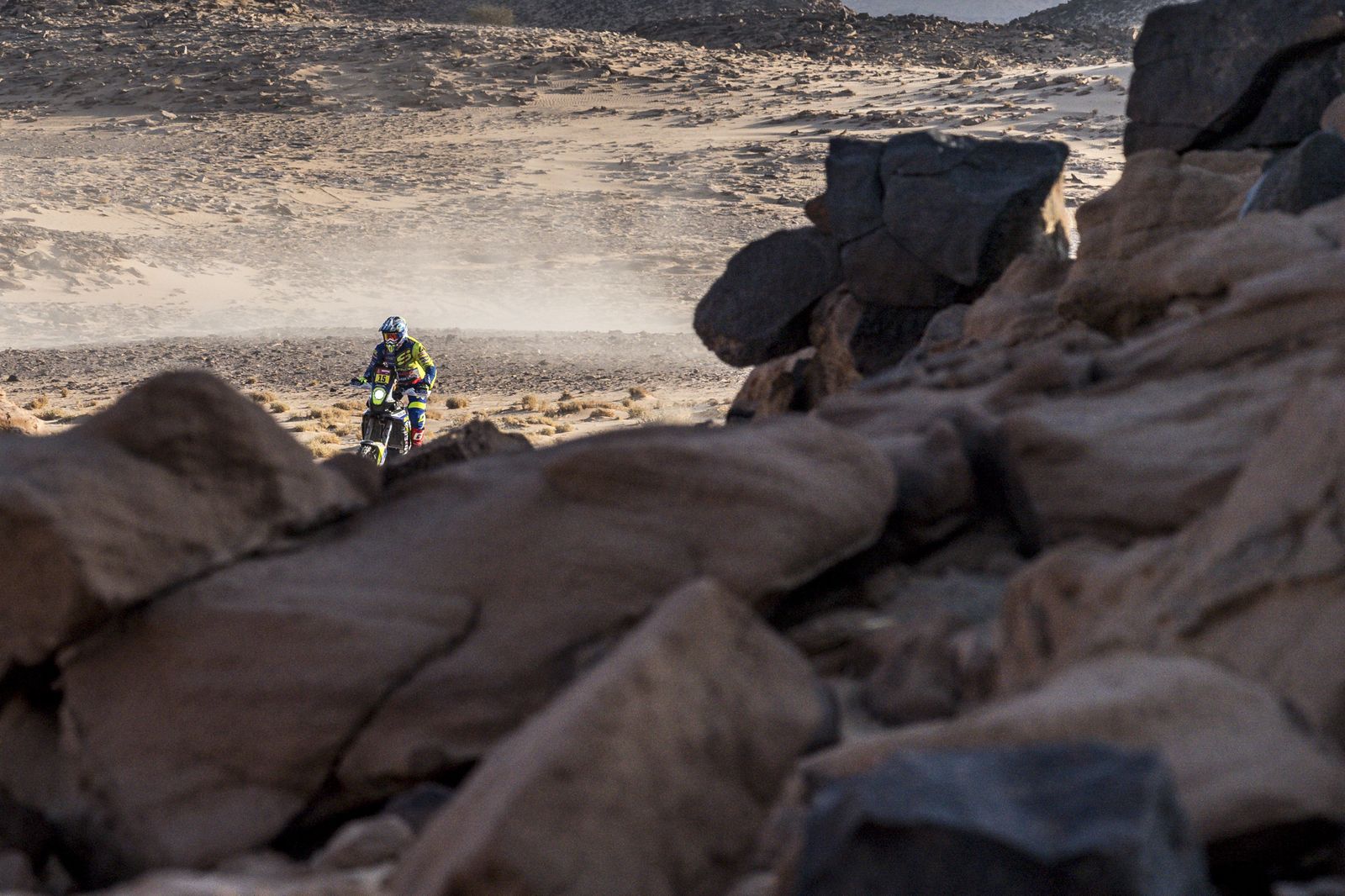 Lorenzo Santolino en la tercera etapa del Dakar 2021.