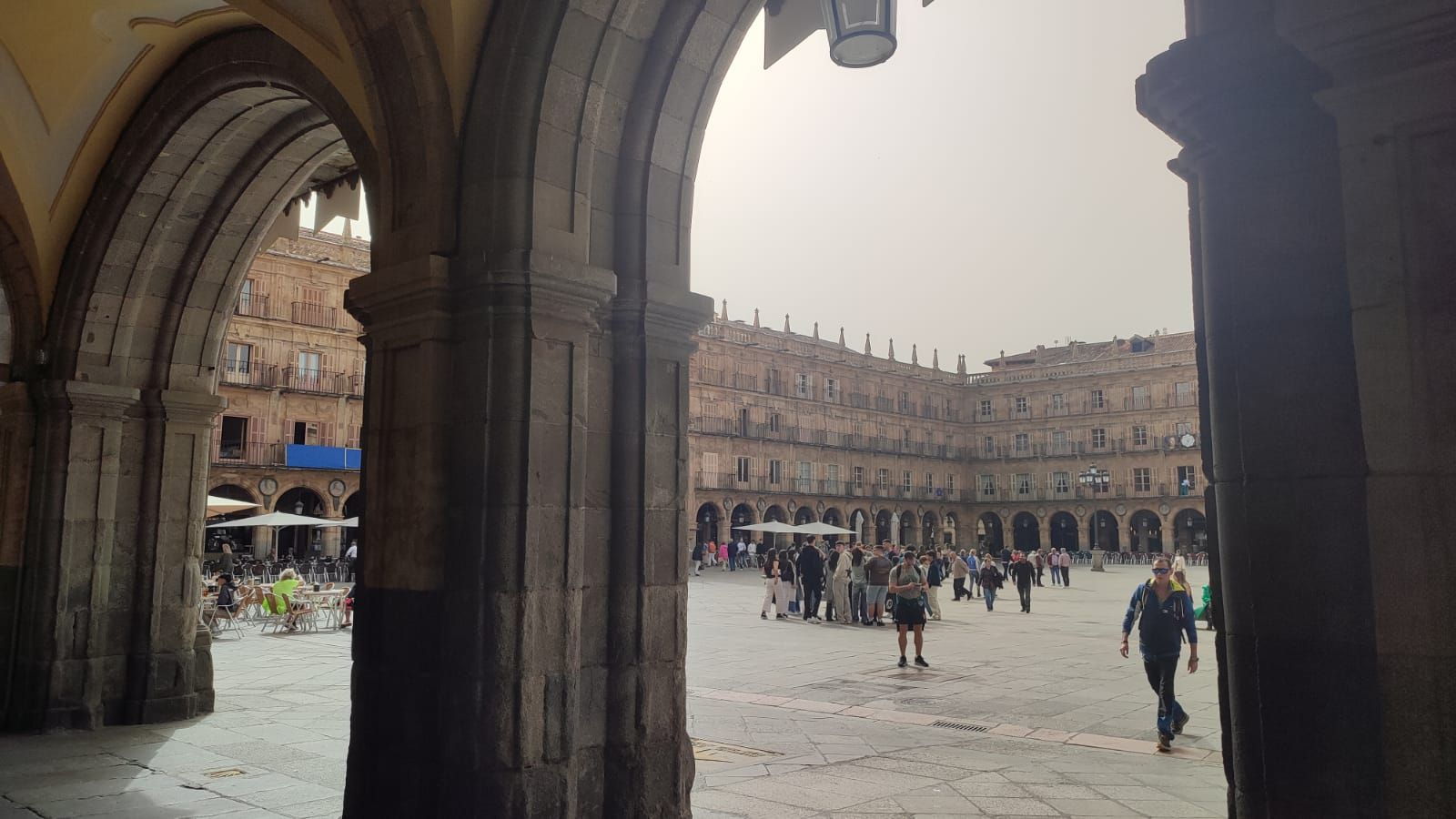 Partículas de polvo africano en Salamanca. Plaza Mayor (5)