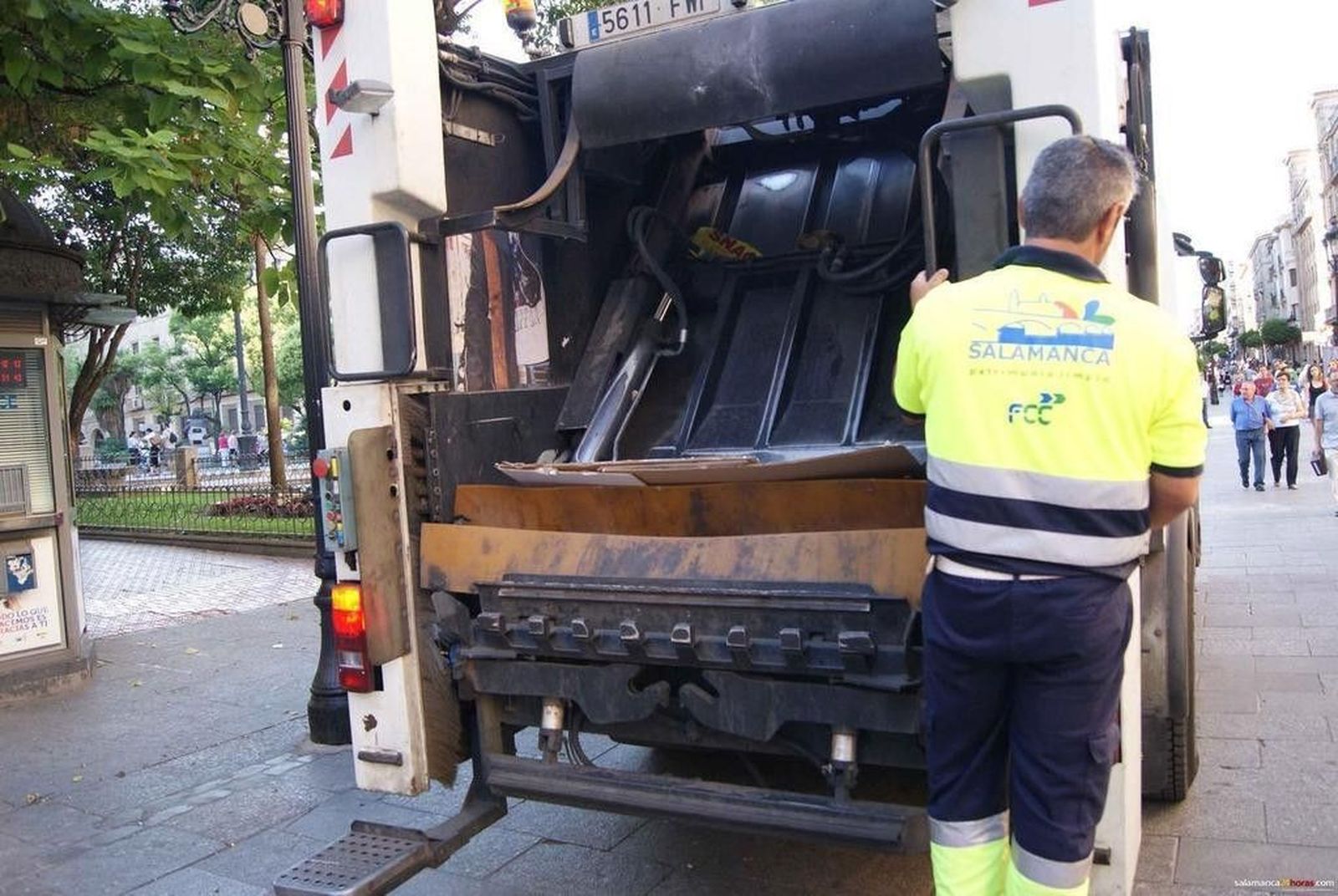 Ganemos, contra la modificación presupuestaria que permite adelantar los pagos a la recogida de basura y los autobuses
