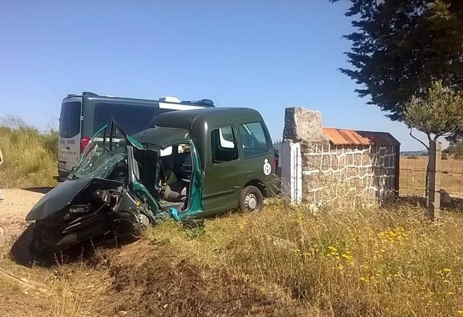 Fallece el conductor de un turismo tras salirse de la vía en la CL-527, cerca de Fermoselle