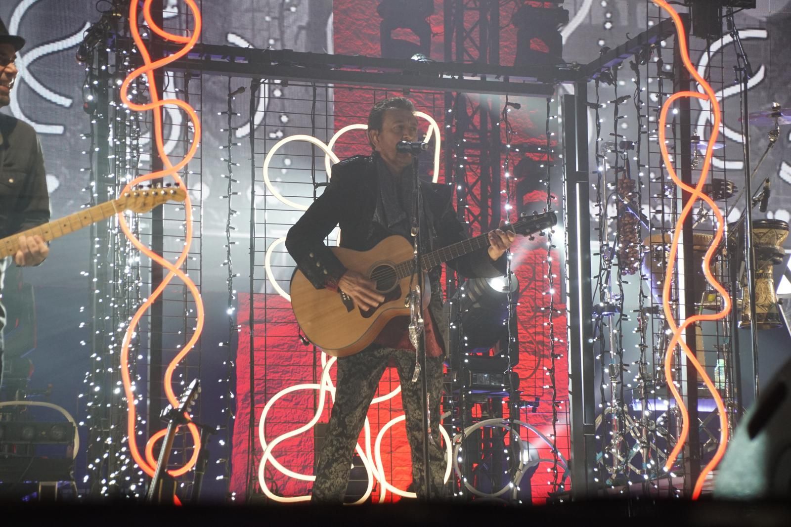 concierto-de-manolo-garcia-en-el-multiusos-sanchez-paraiso-fotos-juanes-57