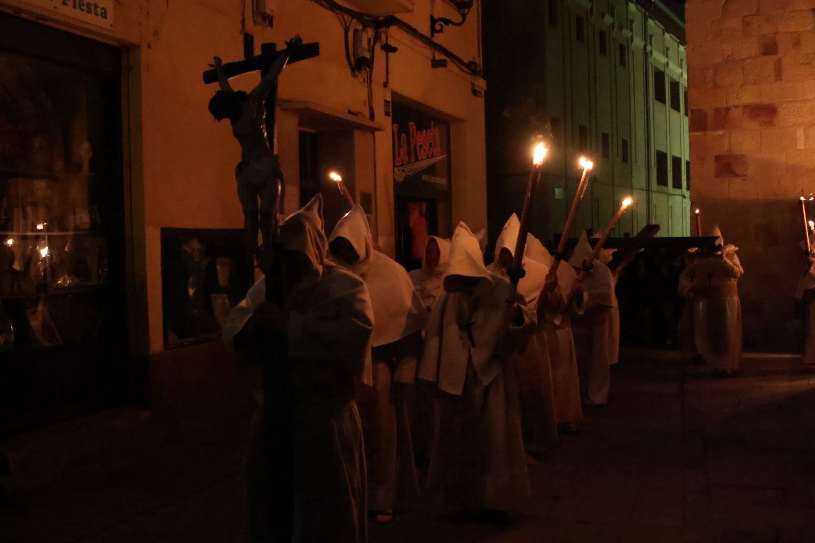 GALERÍA | Revive en imágenes la procesión de la Buena Muerte