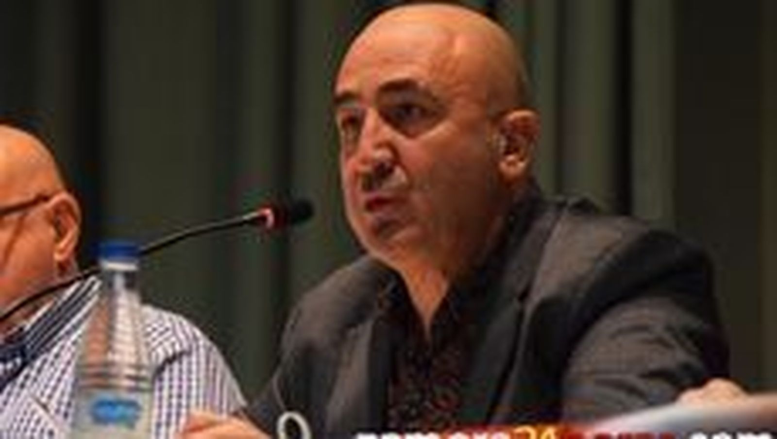 Ferrero desvela que podría avalar personalmente los gastos de esta campaña