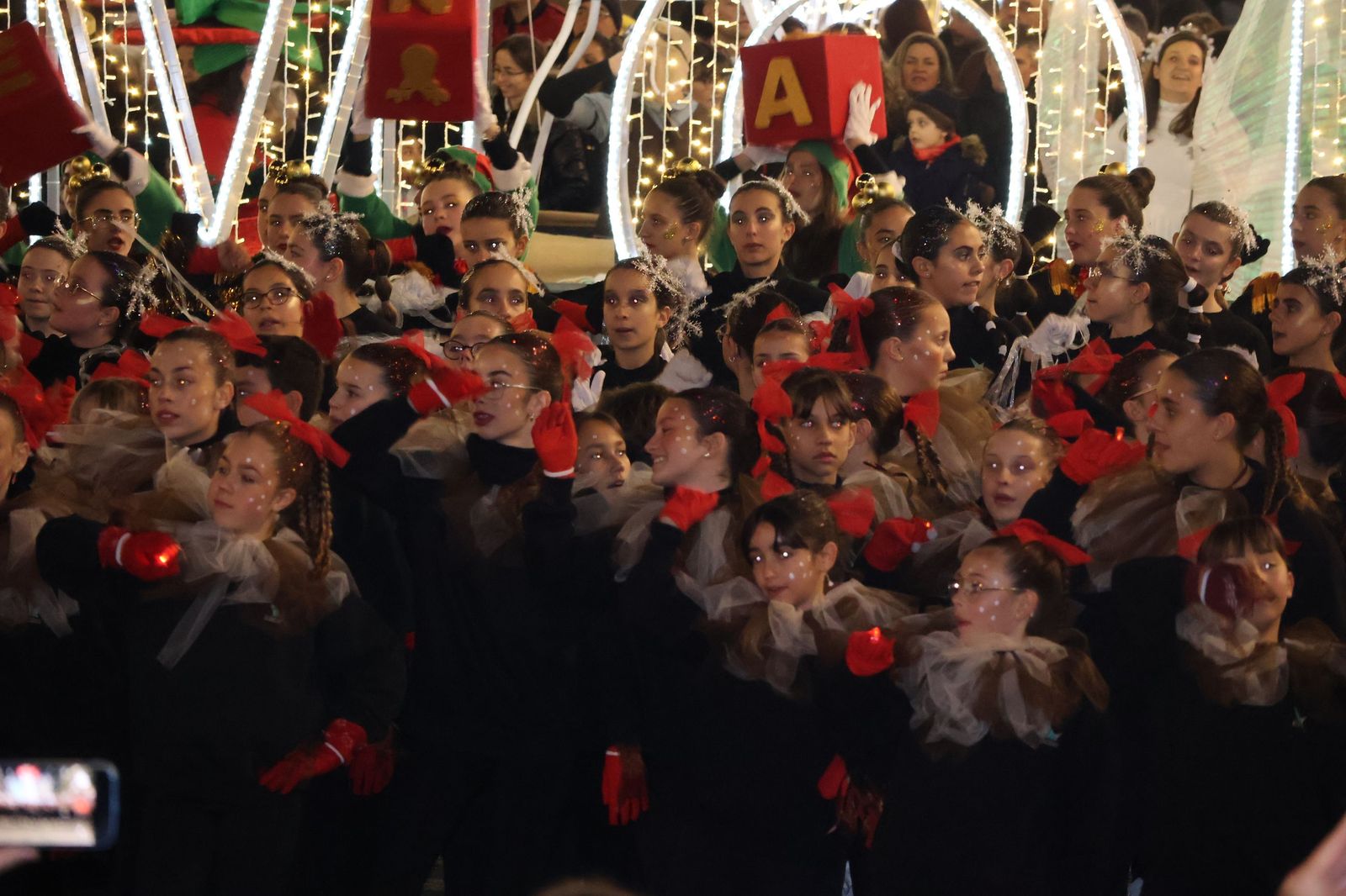 GALERÍA | El animado pasacalles de Escena por el centro de Zamora, en imágenes