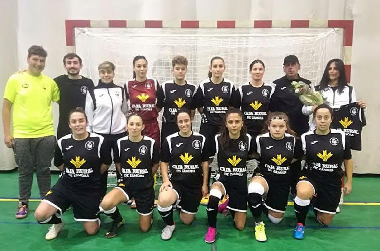 Senior femeino river